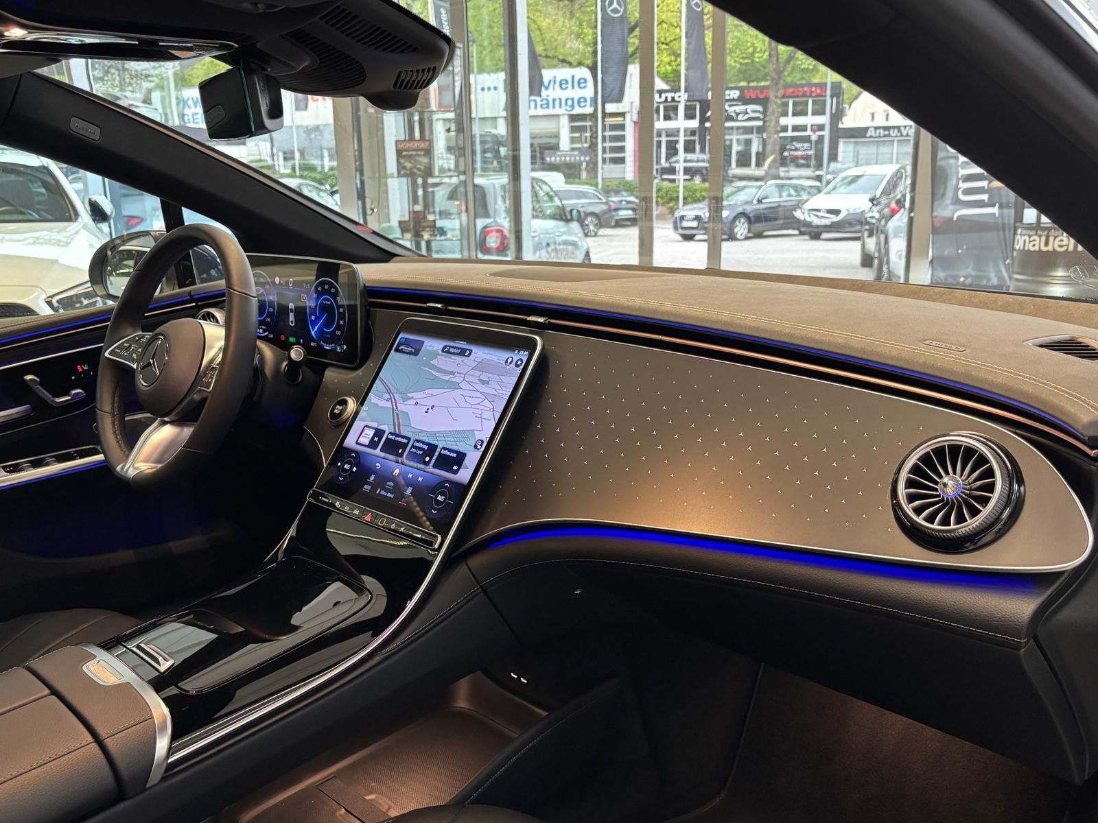 Fahrzeugabbildung Mercedes-Benz EQE 300 ADVPLUS+MEMO+DISTRO+BURMES+PANO+WSSBEHEI