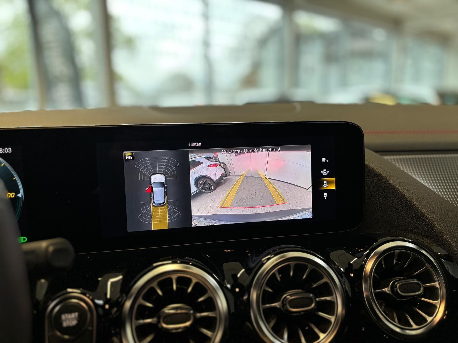 Fahrzeugabbildung Mercedes-Benz EQA 300 4M AMG PANO+AHK+NIGHT+CARPLAY+SHZ