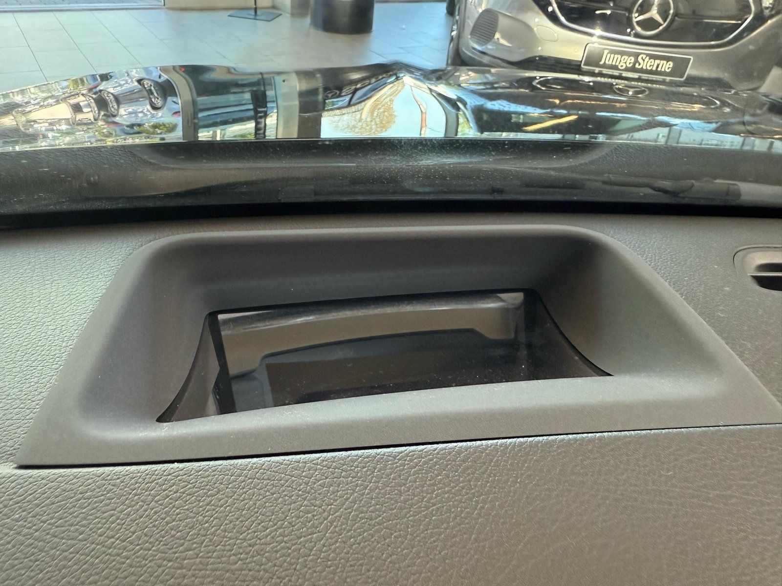 Fahrzeugabbildung Mercedes-Benz A 220 4M AMG PANO+BURM+HUD+VERSTELLDÄMPF.+STDHZ