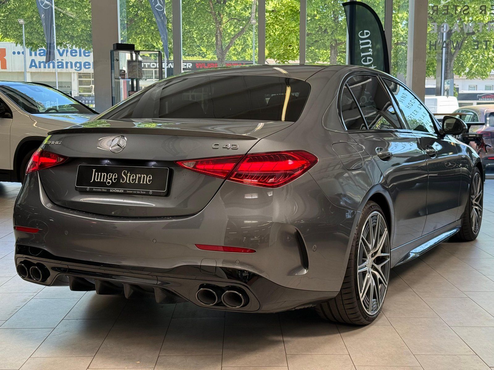 Fahrzeugabbildung Mercedes-Benz Mercedes-AMG C 43 4M PANO+20+FAP+PERFSOUND+NIGHT