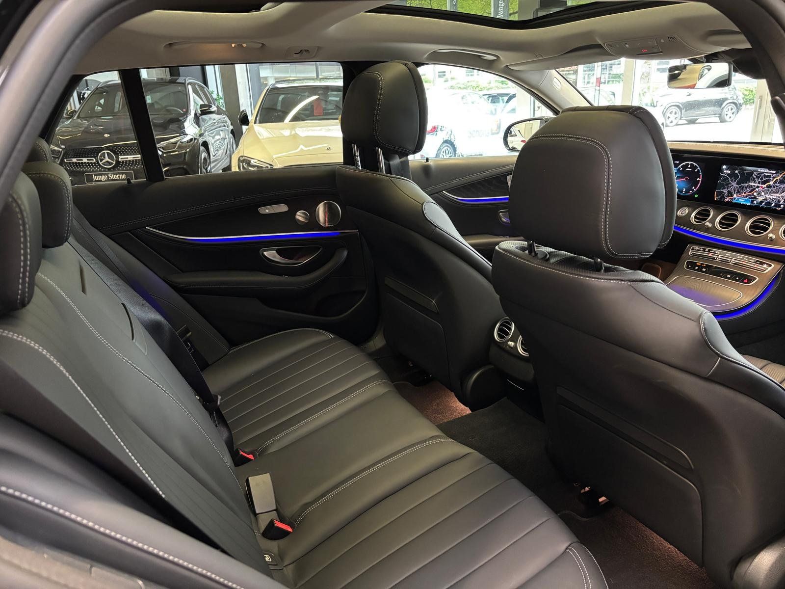 Fahrzeugabbildung Mercedes-Benz E 400 d 4M T All-Terrain NAPPA+PANO+BURM+AHK+360