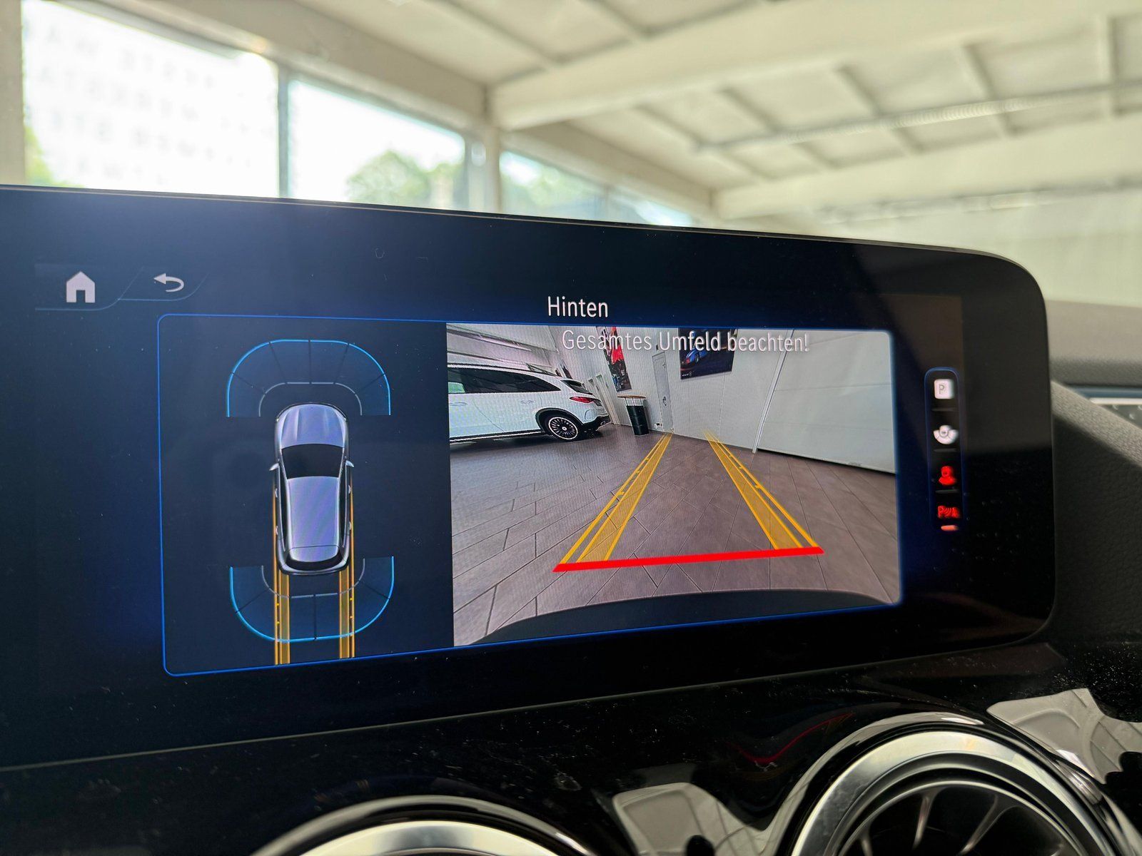 Fahrzeugabbildung Mercedes-Benz EQA 250 PROGRESSIVE ADVANCED+VZASSIST+CARPLAY