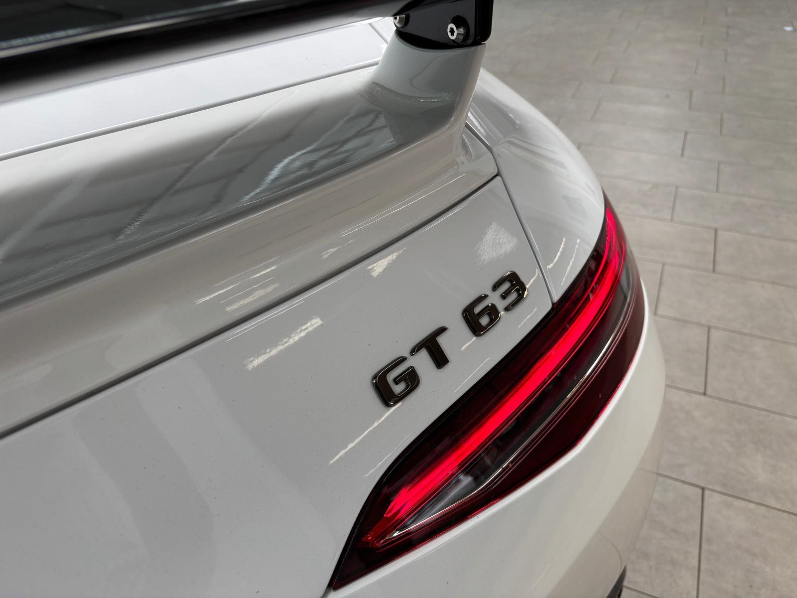 Fahrzeugabbildung Mercedes-Benz Mercedes-AMG GT 63 4M+ KERAMIK+21"+CARBON+AERO