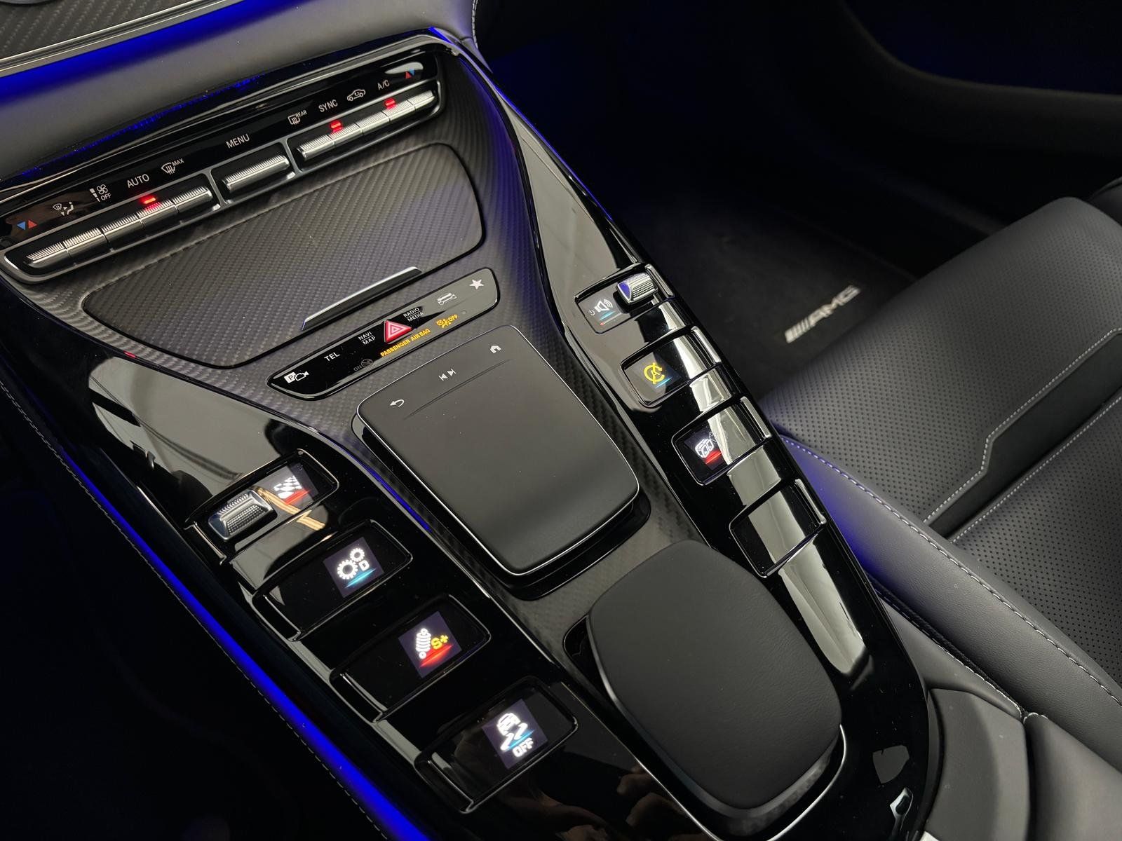 Fahrzeugabbildung Mercedes-Benz Mercedes-AMG GT 63 4M+ KERAMIK+21"+CARBON+AERO