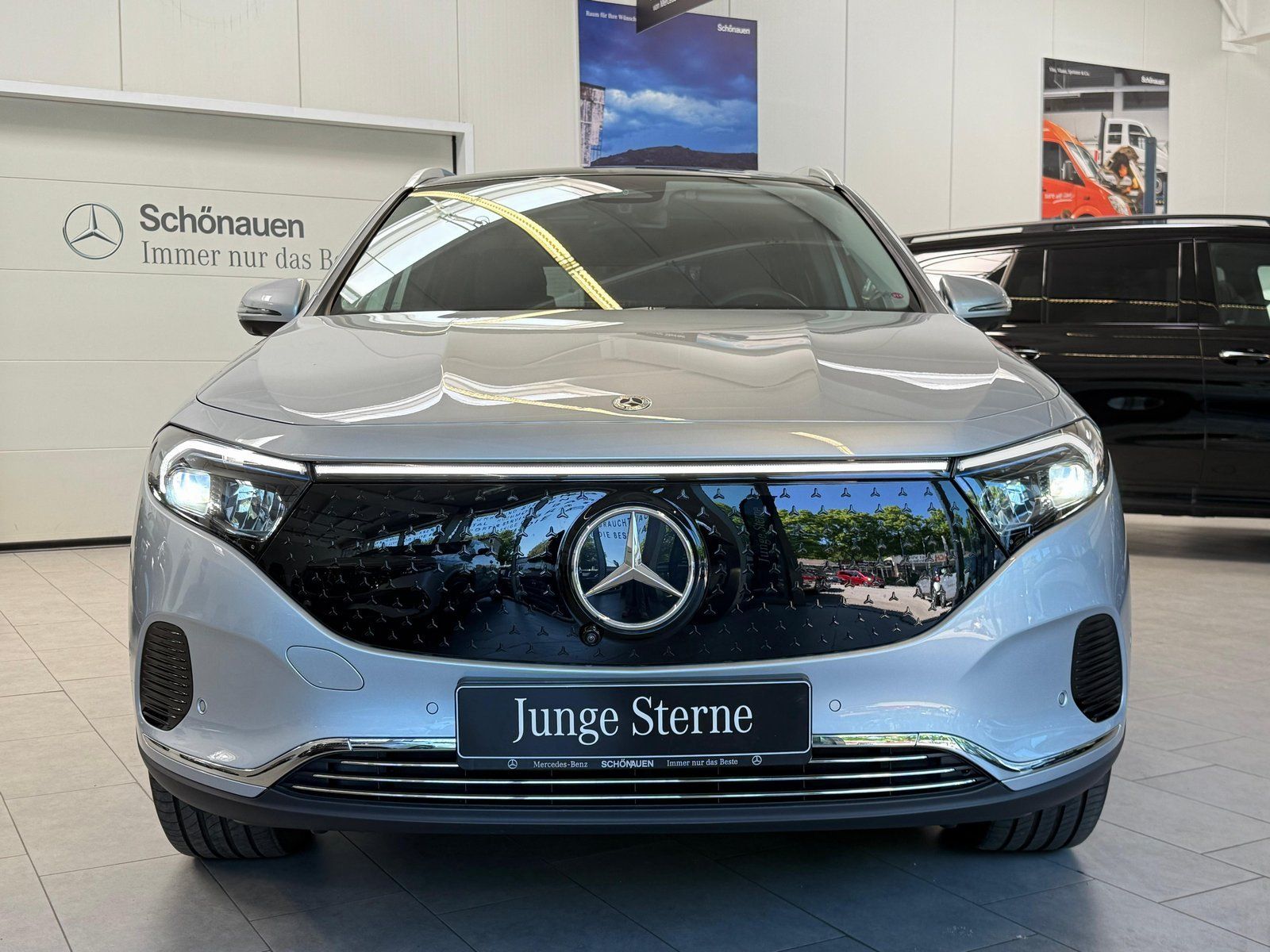 Fahrzeugabbildung Mercedes-Benz EQA 250+ FACELIFT+PANO+DISTR+360+KEYLESS+CARPLAY