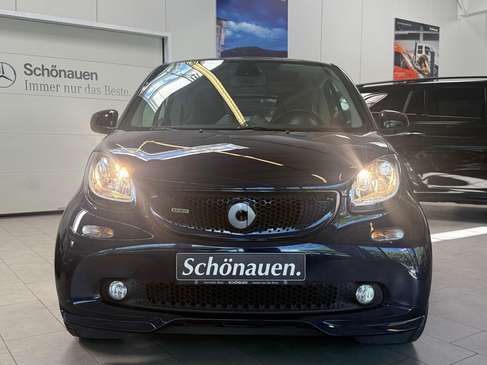 Fahrzeugabbildung Smart BRABUS fortwo 80 kW JBL+LEDER+PANO+NAVI+KAMERA