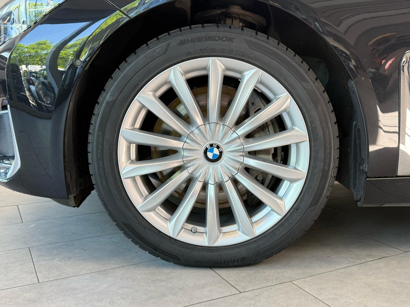 Fahrzeugabbildung BMW 740 d xDrive ExecutiveDrivePro+SHD+HARMAN+MASSAG