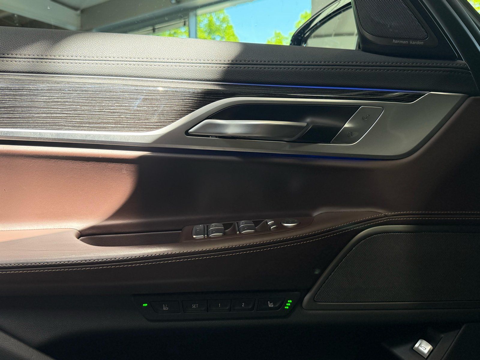 Fahrzeugabbildung BMW 740 d xDrive ExecutiveDrivePro+SHD+HARMAN+MASSAG