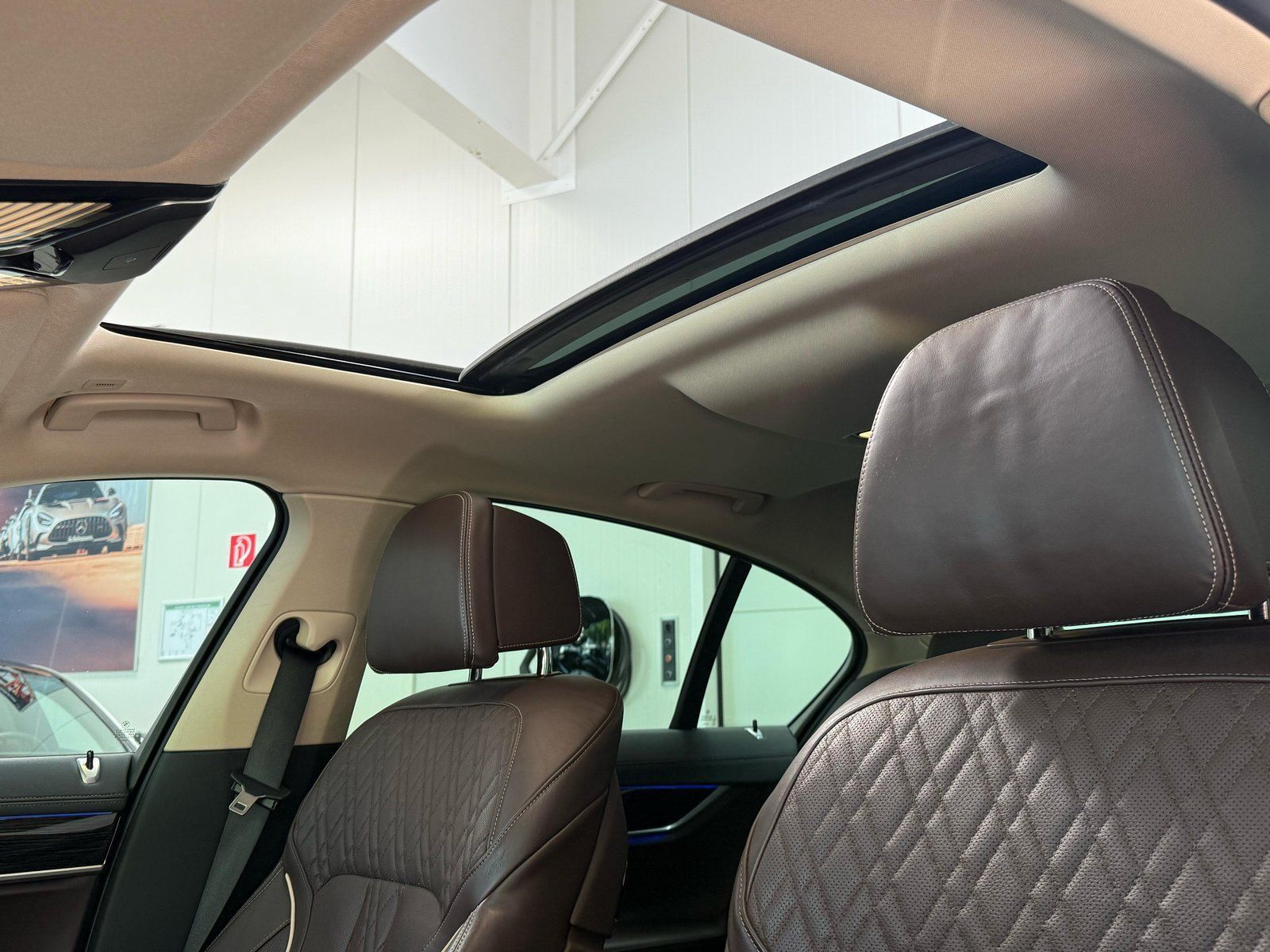 Fahrzeugabbildung BMW 740 d xDrive ExecutiveDrivePro+SHD+HARMAN+MASSAG