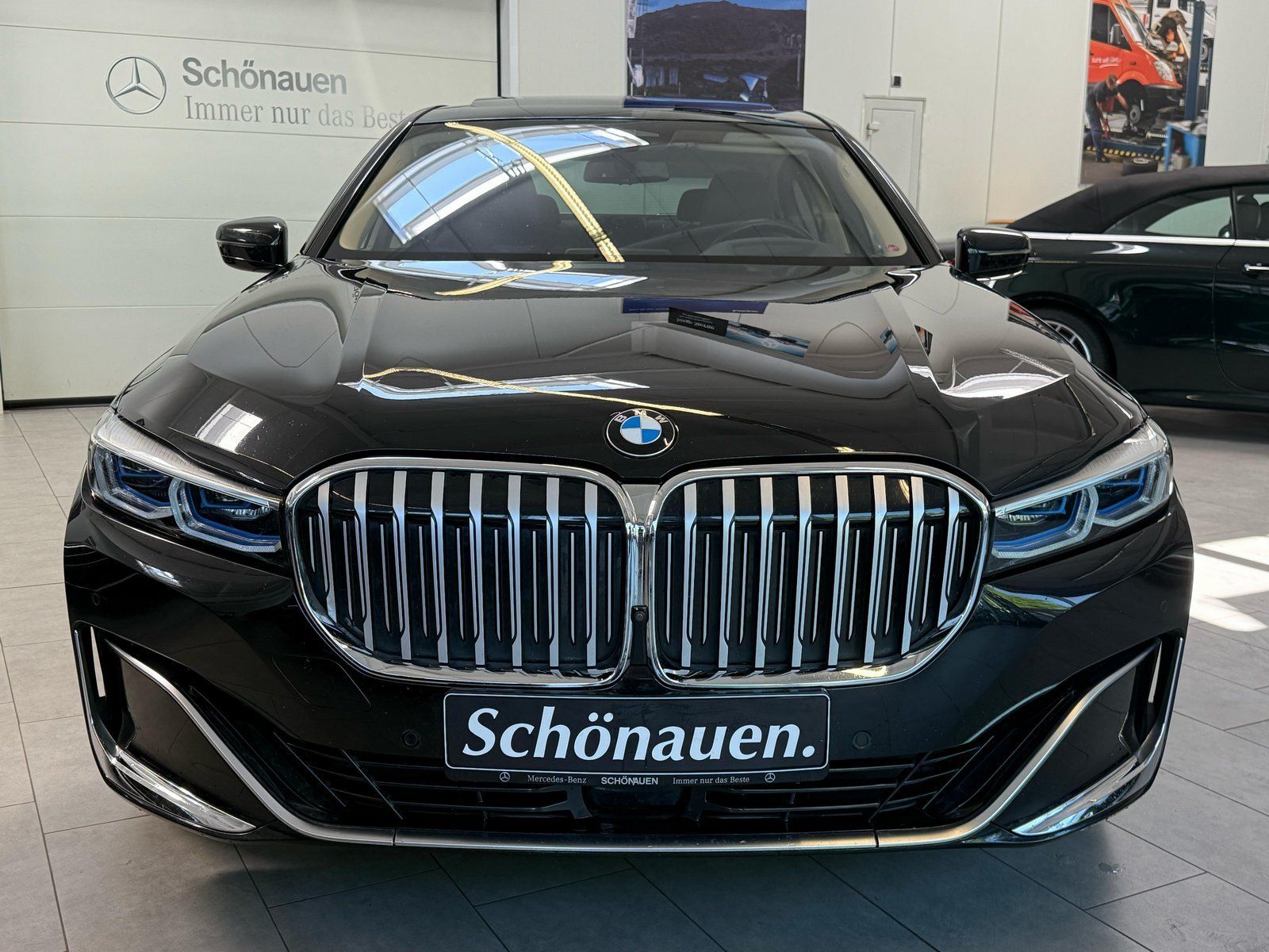 Fahrzeugabbildung BMW 740 d xDrive ExecutiveDrivePro+SHD+HARMAN+MASSAG