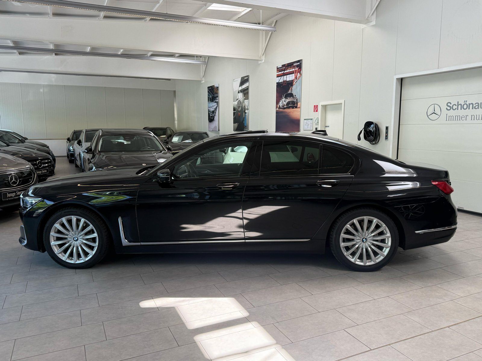 Fahrzeugabbildung BMW 740 d xDrive ExecutiveDrivePro+SHD+HARMAN+MASSAG