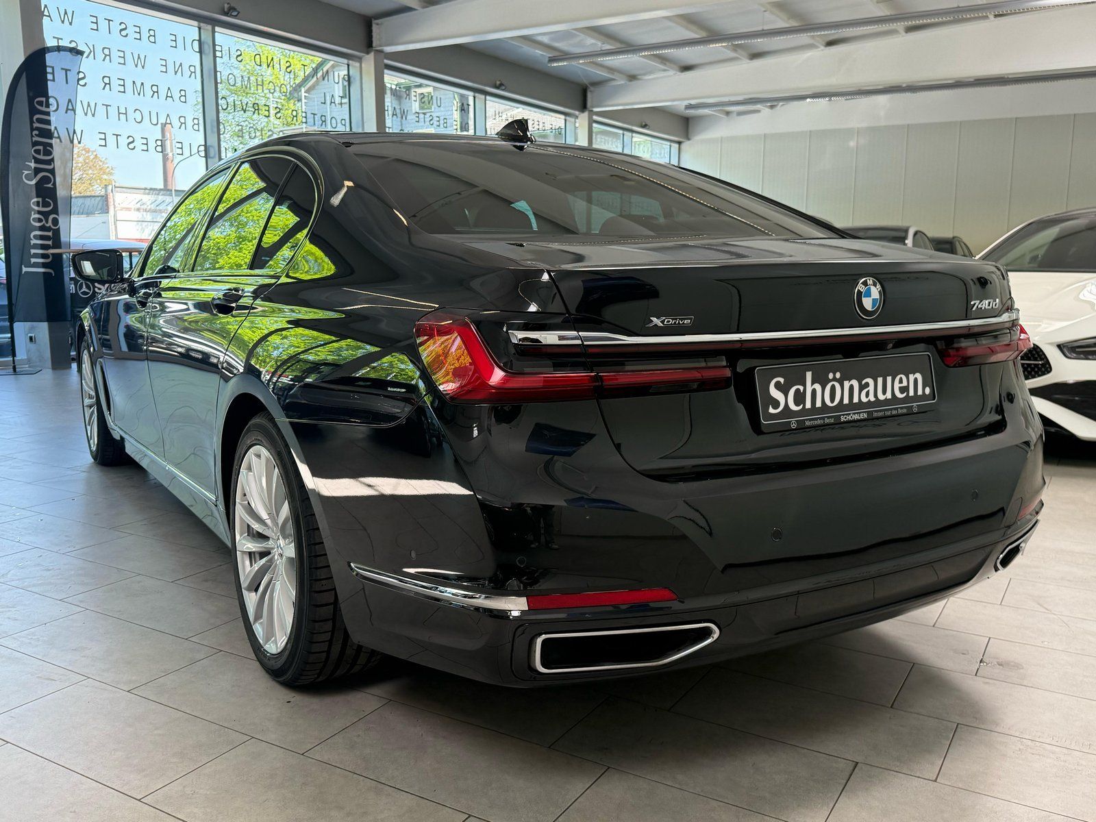 Fahrzeugabbildung BMW 740 d xDrive ExecutiveDrivePro+SHD+HARMAN+MASSAG