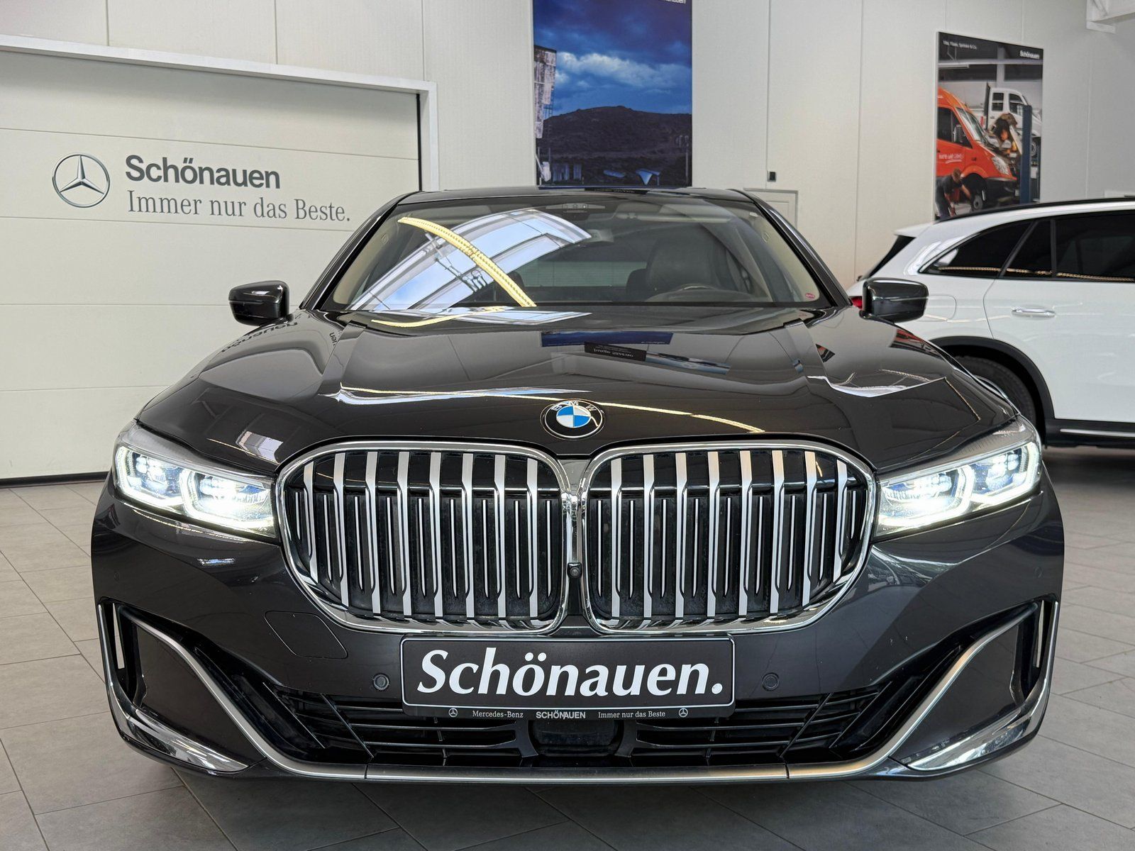 Fahrzeugabbildung BMW 740 d xDrive ExecutiveDrivePro+STDHZ+HUD+MASSAGE