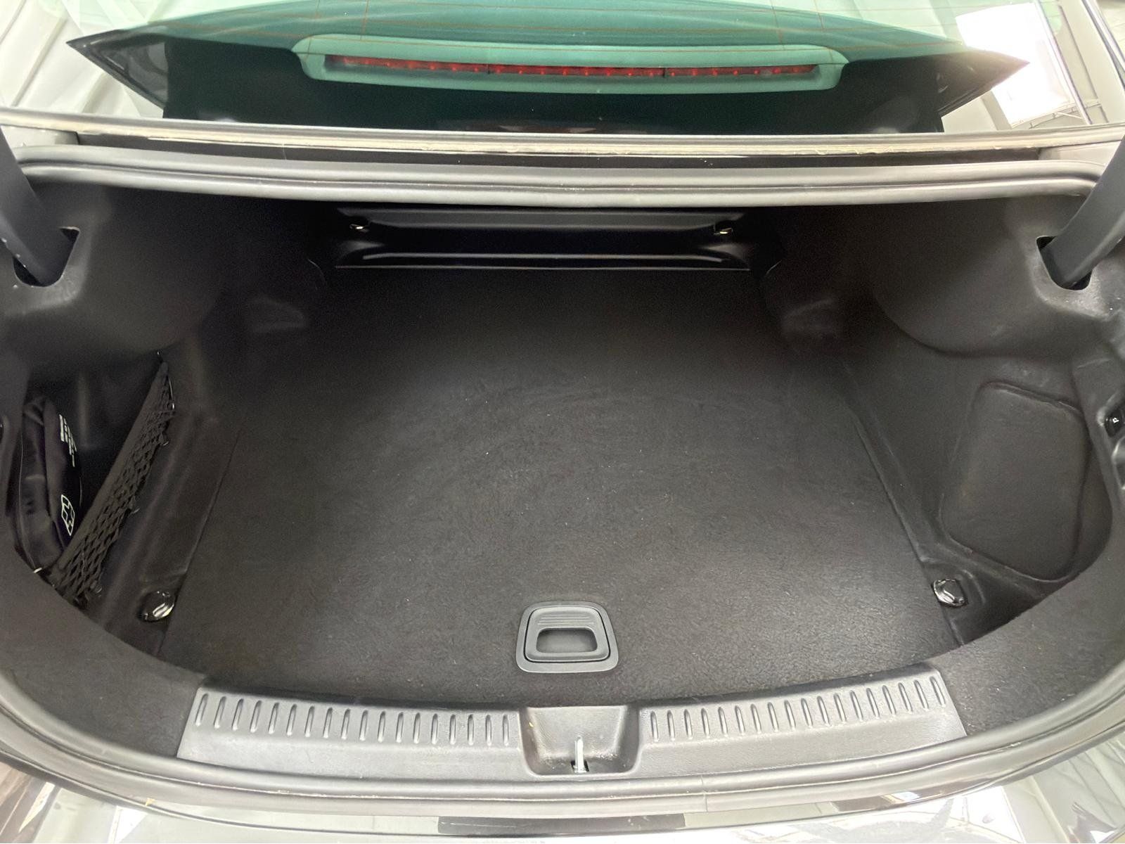 Fahrzeugabbildung Mercedes-Benz E 200 Avantgarde DISTR+KEYLESS+LED+KAMERA+TOTW.