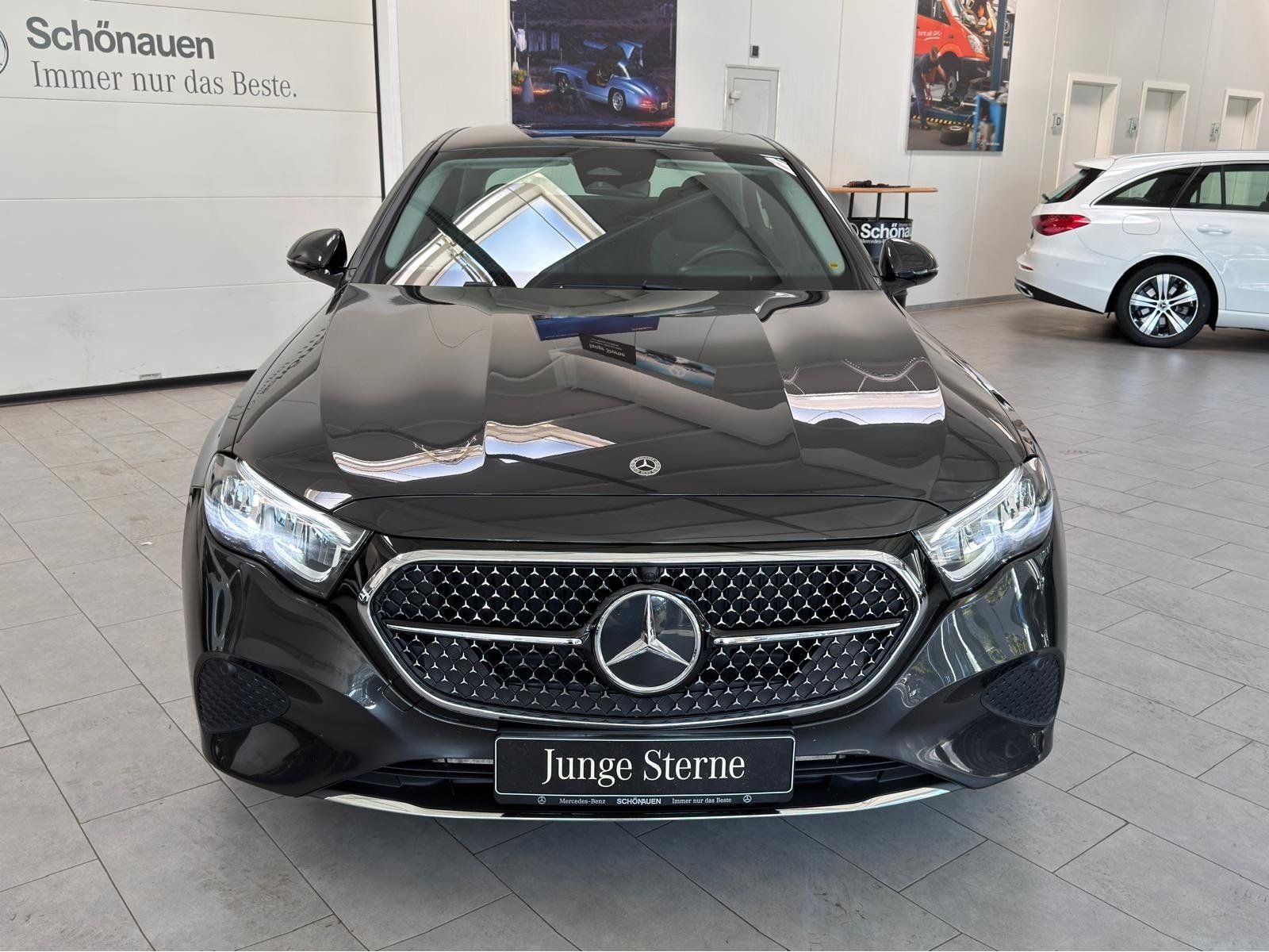 Fahrzeugabbildung Mercedes-Benz E 200 Avantgarde DISTR+KEYLESS+LED+KAMERA+TOTW.