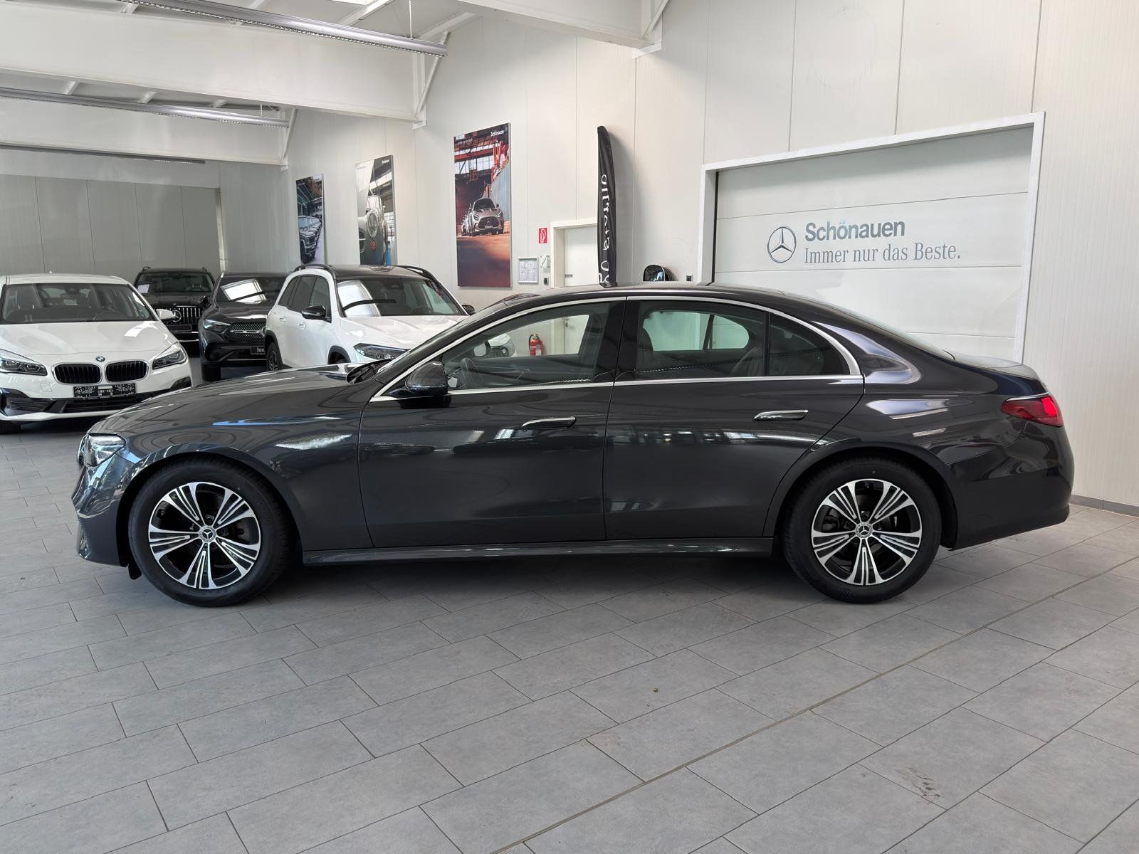Fahrzeugabbildung Mercedes-Benz E 200 Avantgarde DISTR+KEYLESS+LED+KAMERA+TOTW.