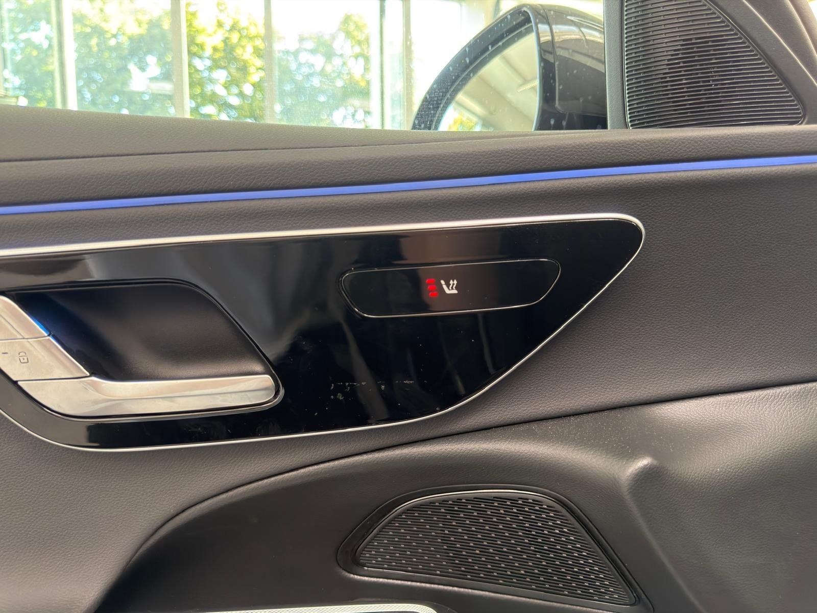 Fahrzeugabbildung Mercedes-Benz E 200 Avantgarde DISTR+KEYLESS+LED+KAMERA+TOTW.