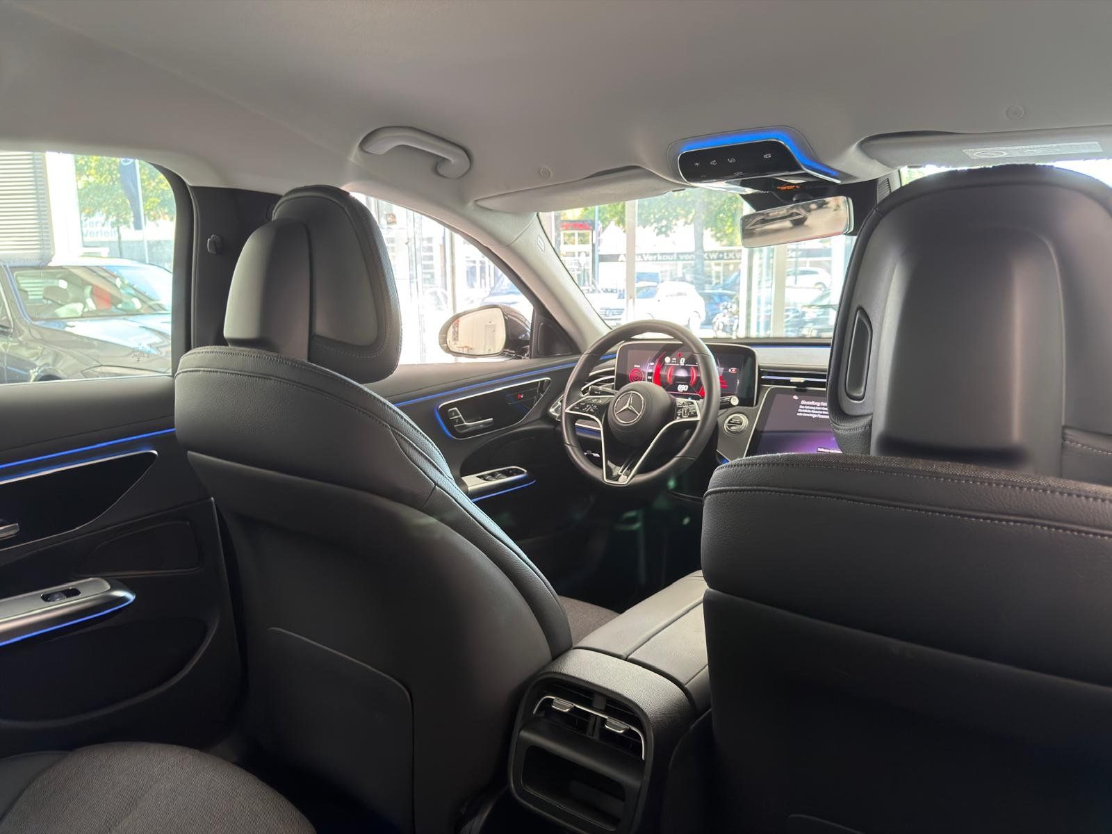 Fahrzeugabbildung Mercedes-Benz E 200 Avantgarde DISTR+KEYLESS+LED+KAMERA+TOTW.