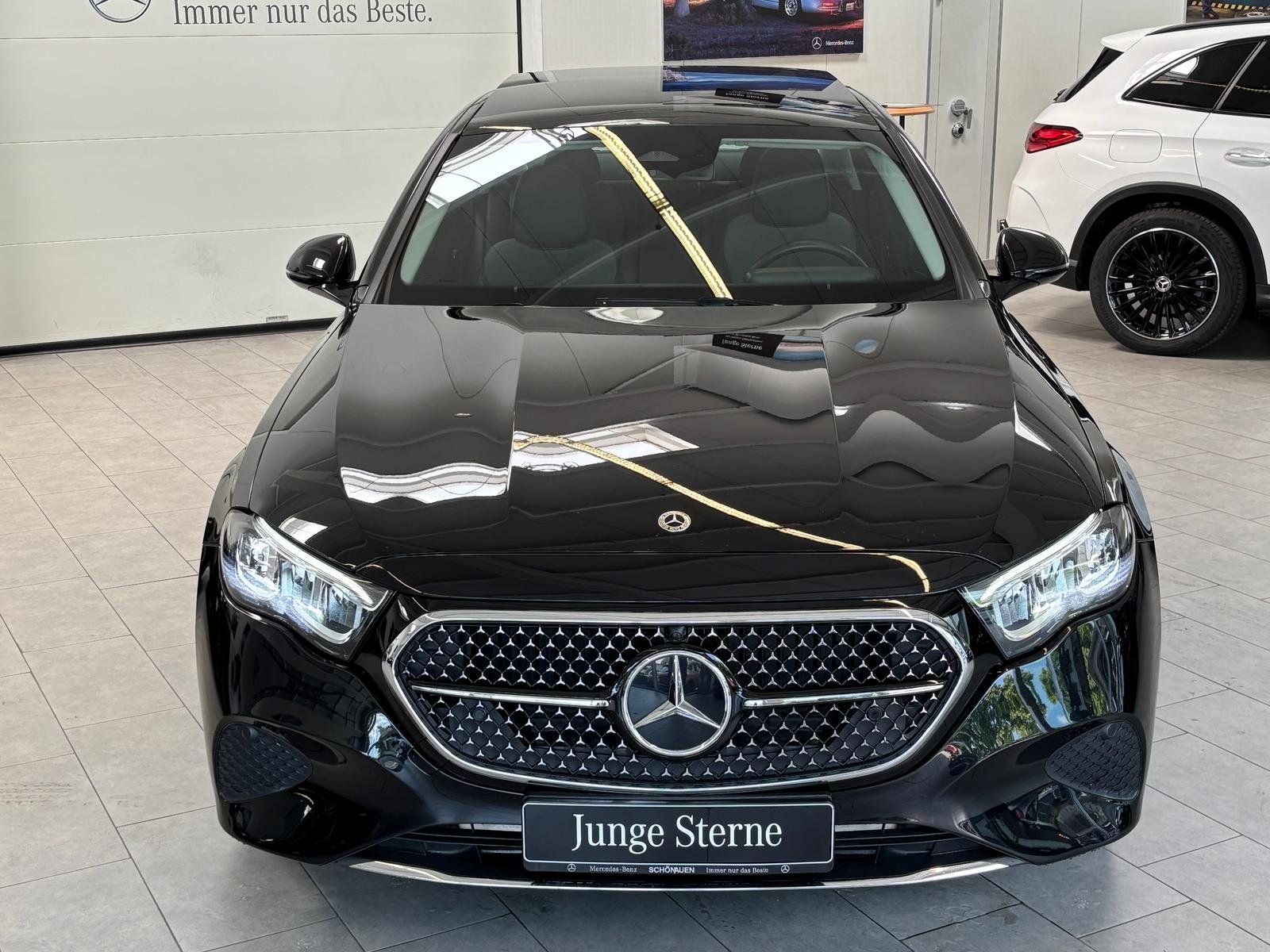 Fahrzeugabbildung Mercedes-Benz E 220 d AVANTGARDE PANO+DISTRONIC+TOTWINKEL+19"