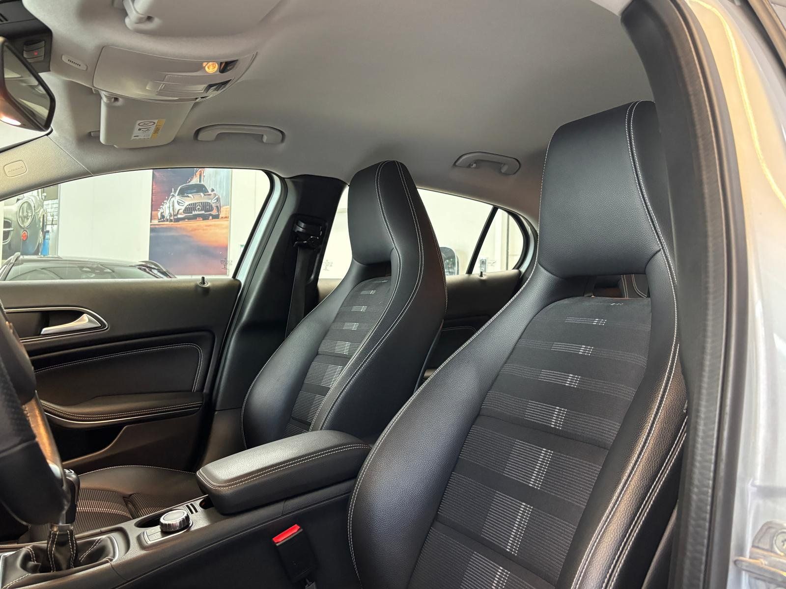 Fahrzeugabbildung Mercedes-Benz GLA 180 Urban KAMERA+LED+PARKTRONIC+SITZHIEZUNG