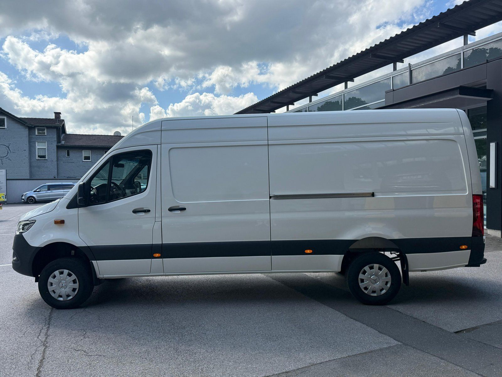 Fahrzeugabbildung Mercedes-Benz Sprinter 319 4x4 L3H2 AHK3,5t+LED+STDHZ+TRENNWAN