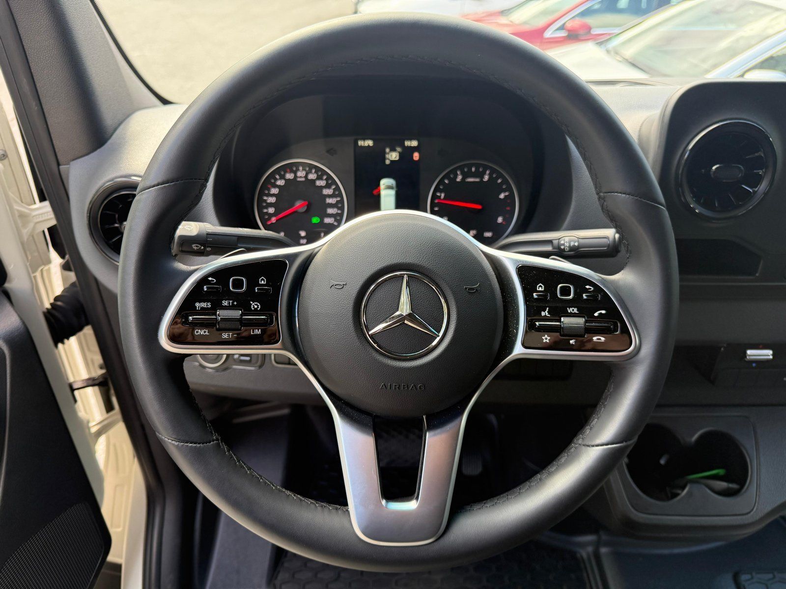 Fahrzeugabbildung Mercedes-Benz Sprinter 319 4x4 L3H2 AHK3,5t+LED+STDHZ+TRENNWAN