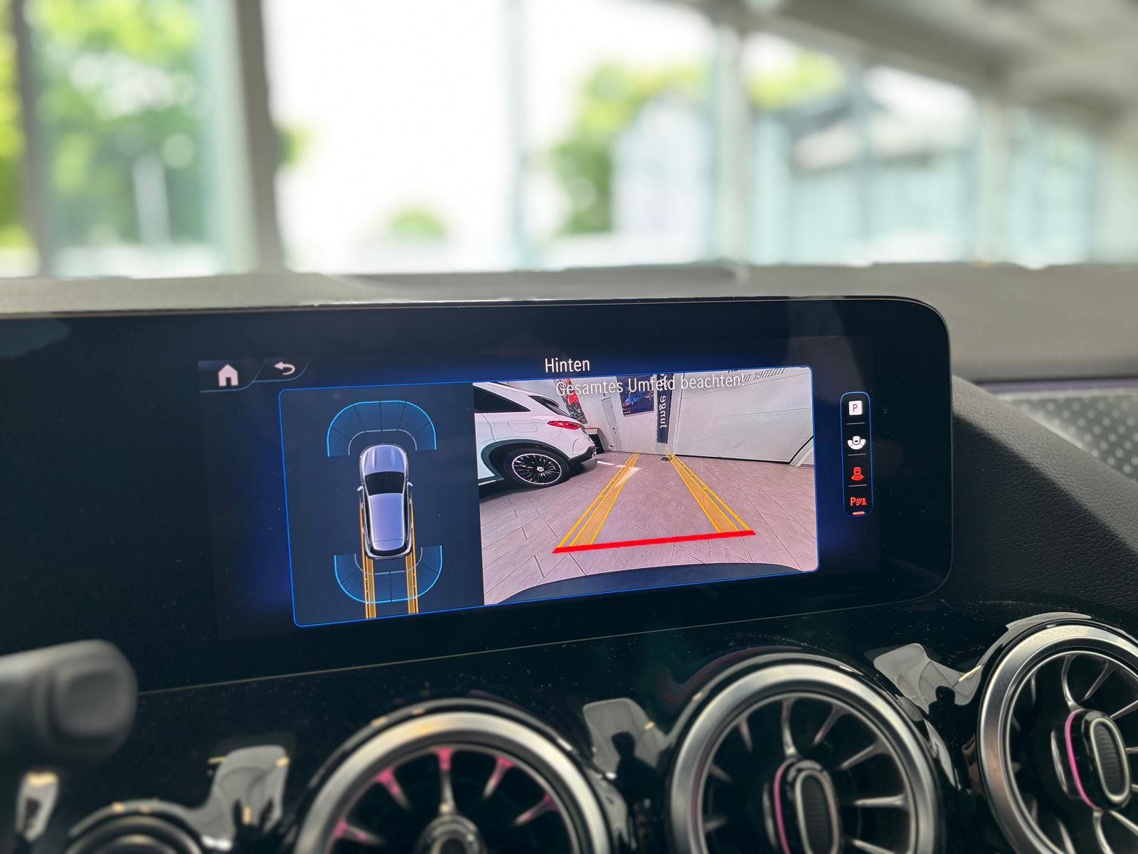 Fahrzeugabbildung Mercedes-Benz EQA 300 4M PROGRESSIVE ADV.+CARPLAY+VZ-ASSIST