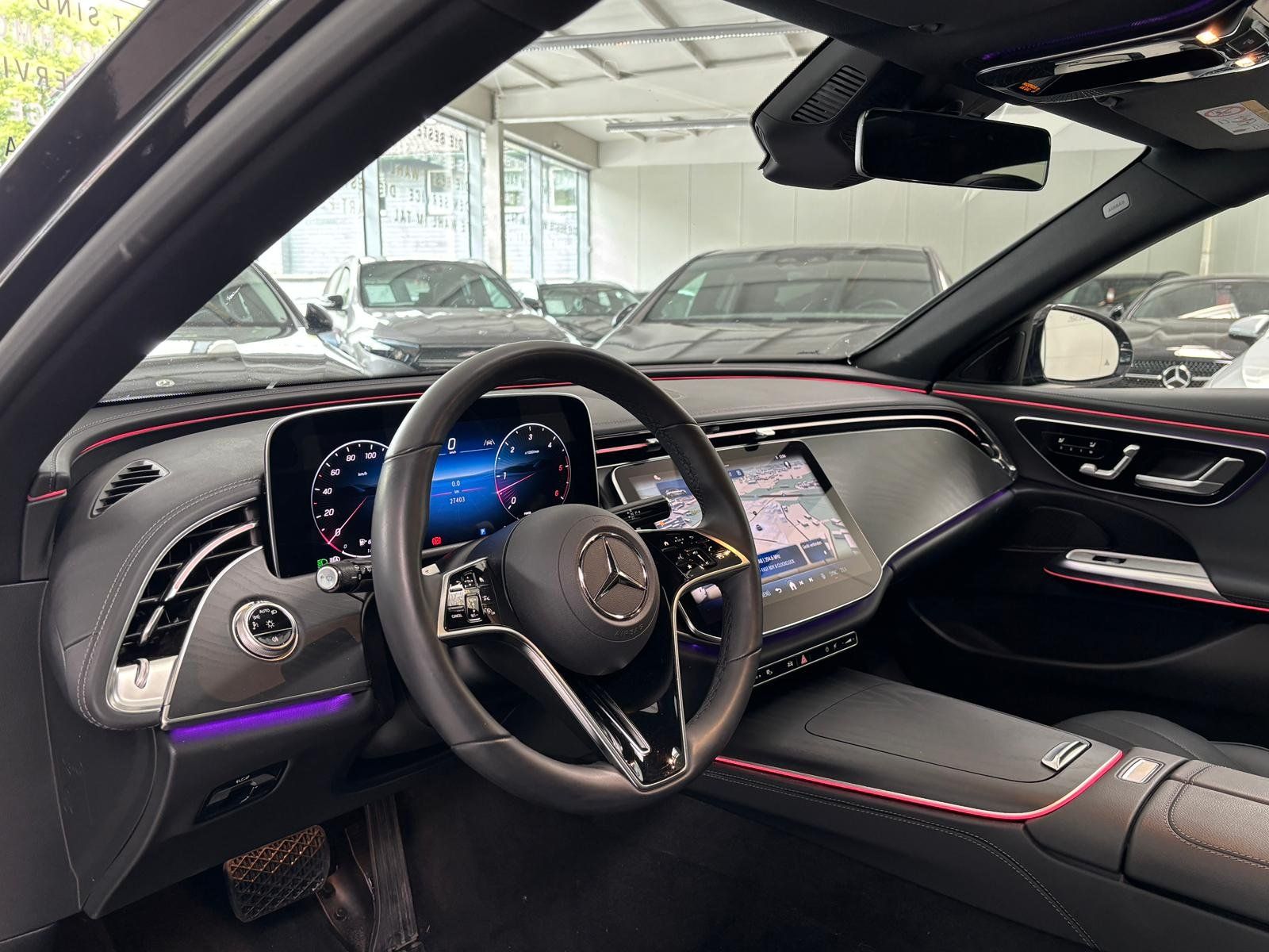 Fahrzeugabbildung Mercedes-Benz E 450 d 4M T PANO+LEDER+AHK+DISTRO+KEYLESS+360°