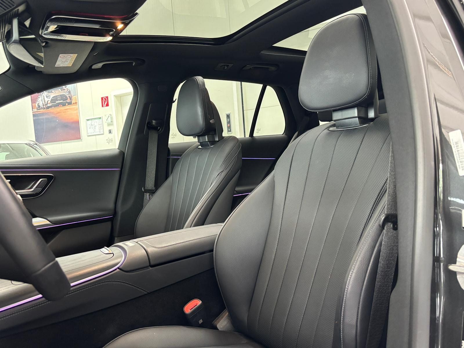 Fahrzeugabbildung Mercedes-Benz E 450 d 4M T PANO+LEDER+AHK+DISTRO+KEYLESS+360°