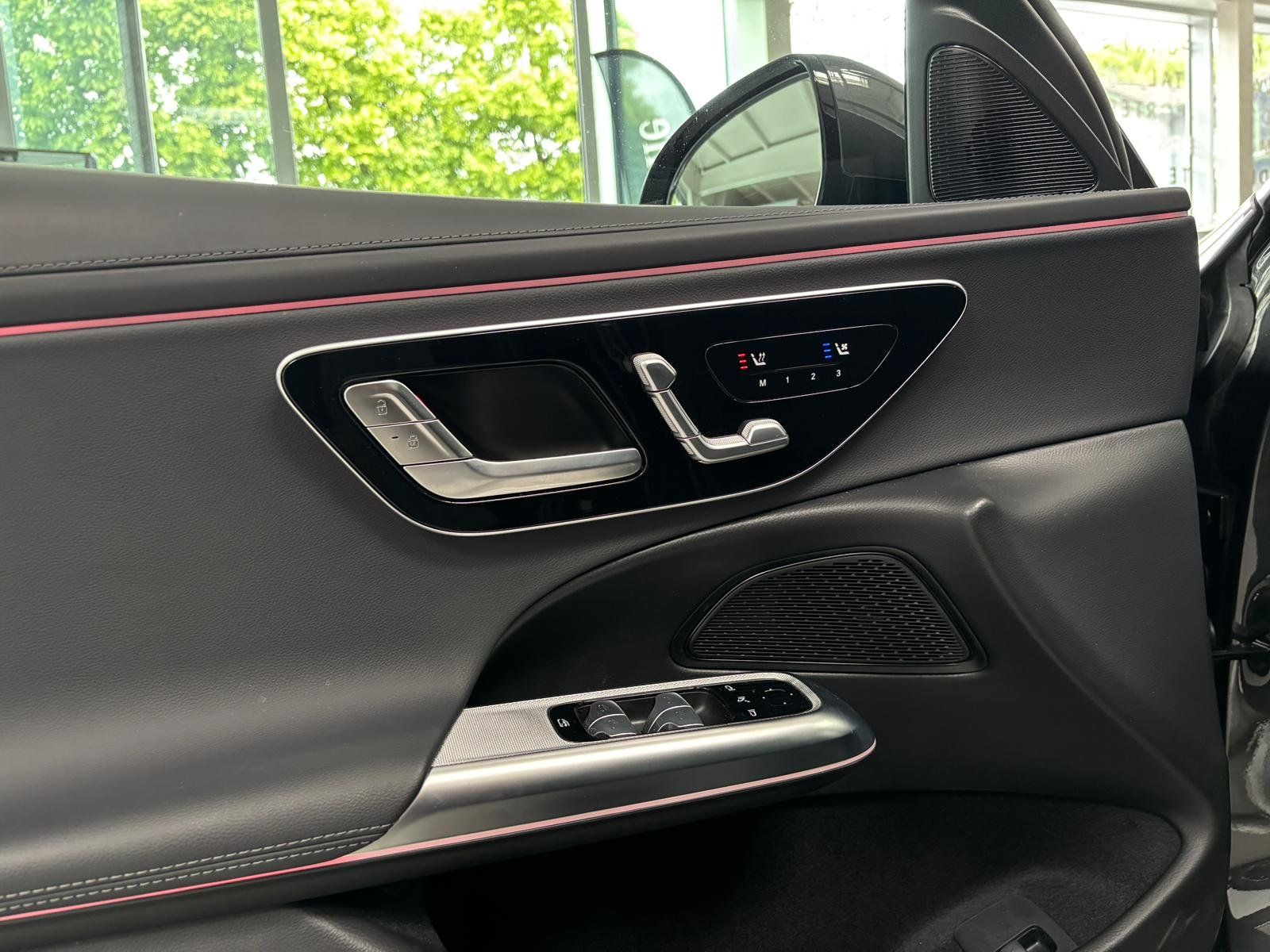 Fahrzeugabbildung Mercedes-Benz E 450 d 4M T PANO+LEDER+AHK+DISTRO+KEYLESS+360°