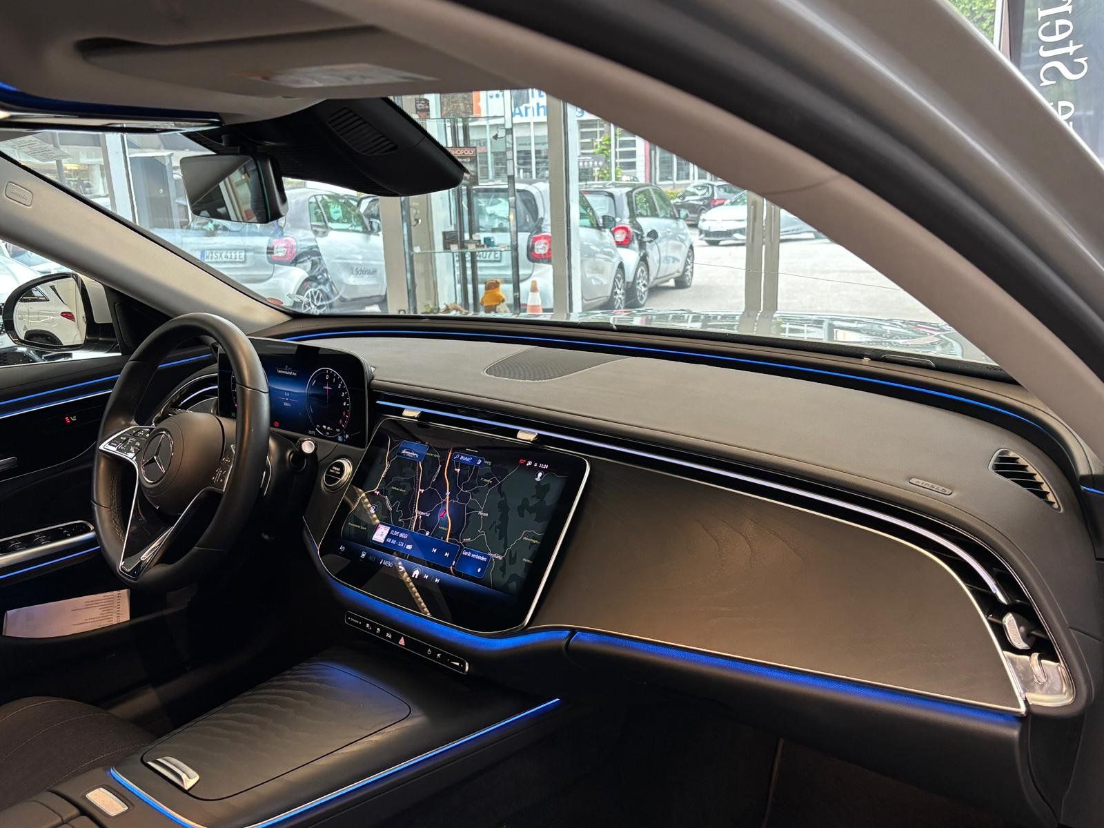 Fahrzeugabbildung Mercedes-Benz E 300 de T AVANTGARDE ADV+AHK+PRIVACY+SIDEBAGFON