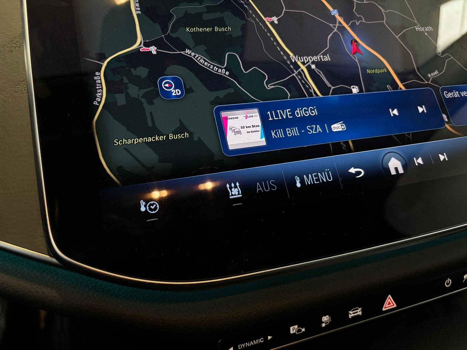 Fahrzeugabbildung Mercedes-Benz E 300 de T AVANTGARDE ADV+AHK+PRIVACY+SIDEBAGFON