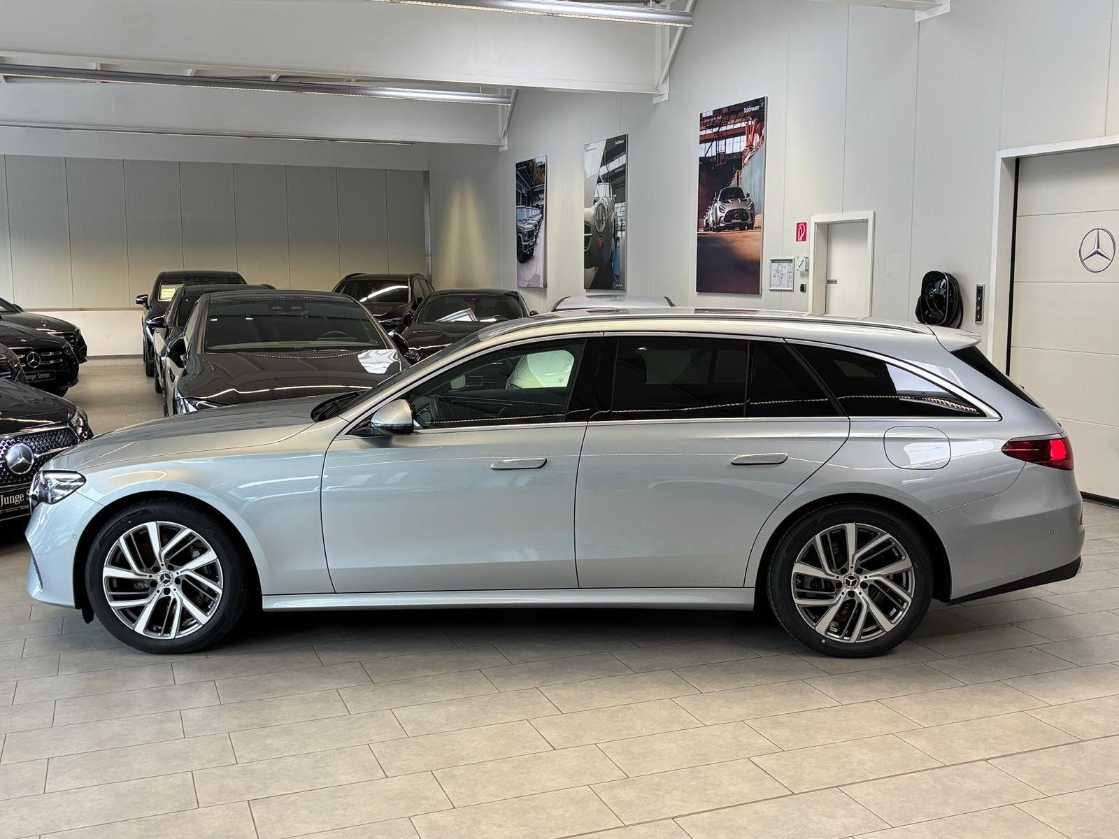 Fahrzeugabbildung Mercedes-Benz E 300 de T AVANTGARDE ADV+AHK+PRIVACY+SIDEBAGFON