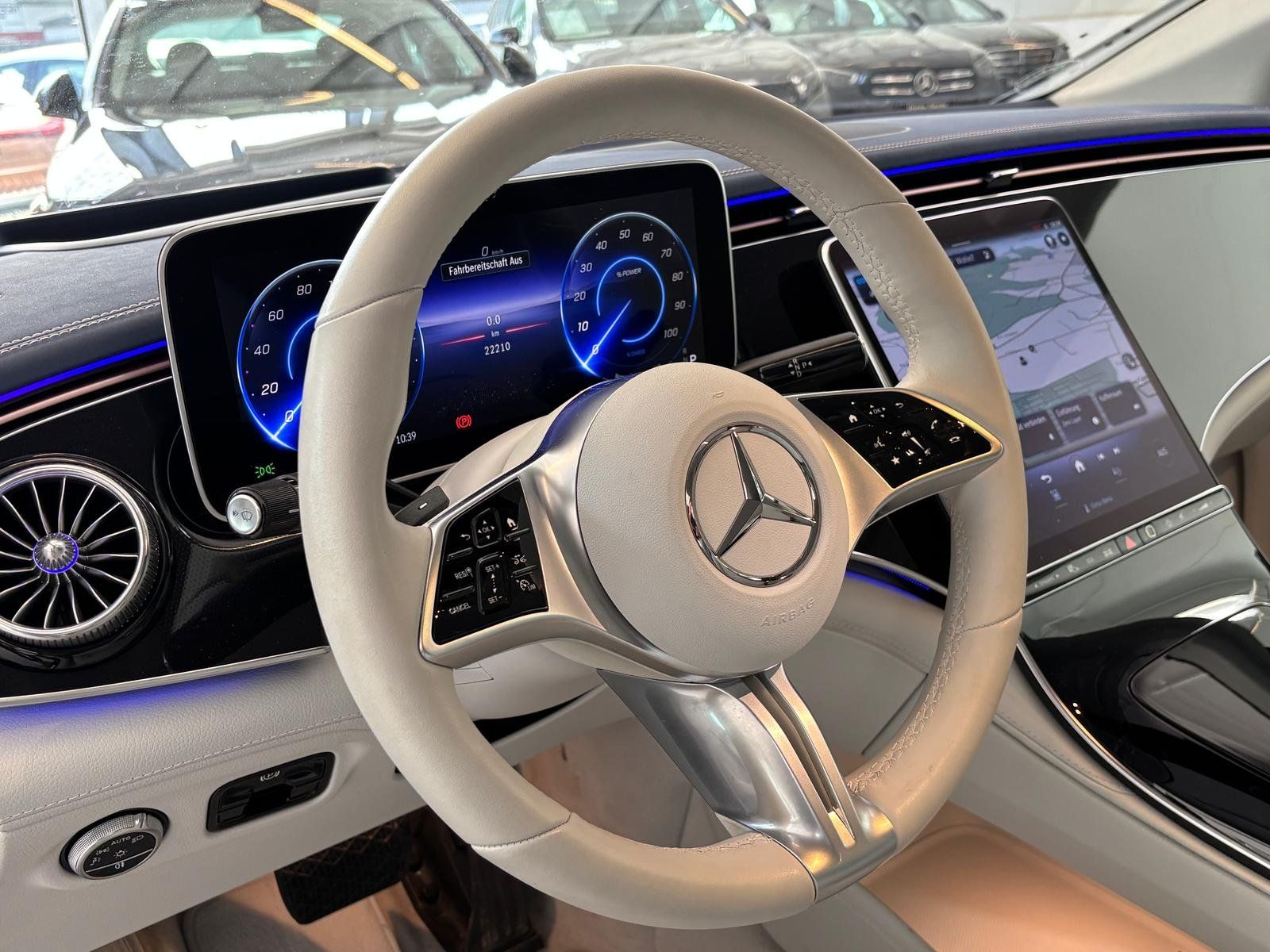 Fahrzeugabbildung Mercedes-Benz EQE 300 PREMIUM HAL10°+HUD+AHK+DIGITAL+AC22+BURM