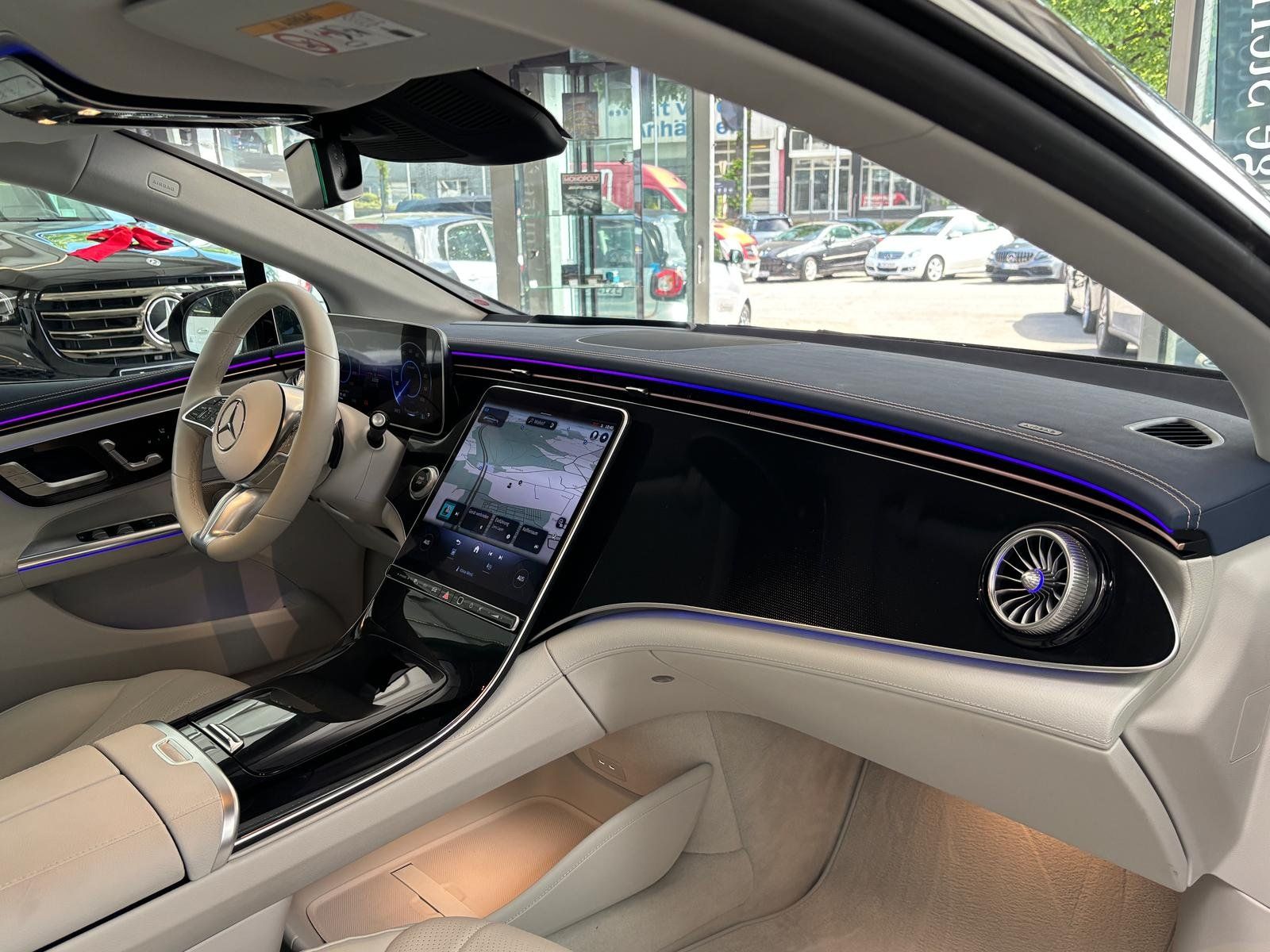 Fahrzeugabbildung Mercedes-Benz EQE 300 PREMIUM HAL10°+HUD+AHK+DIGITAL+AC22+BURM