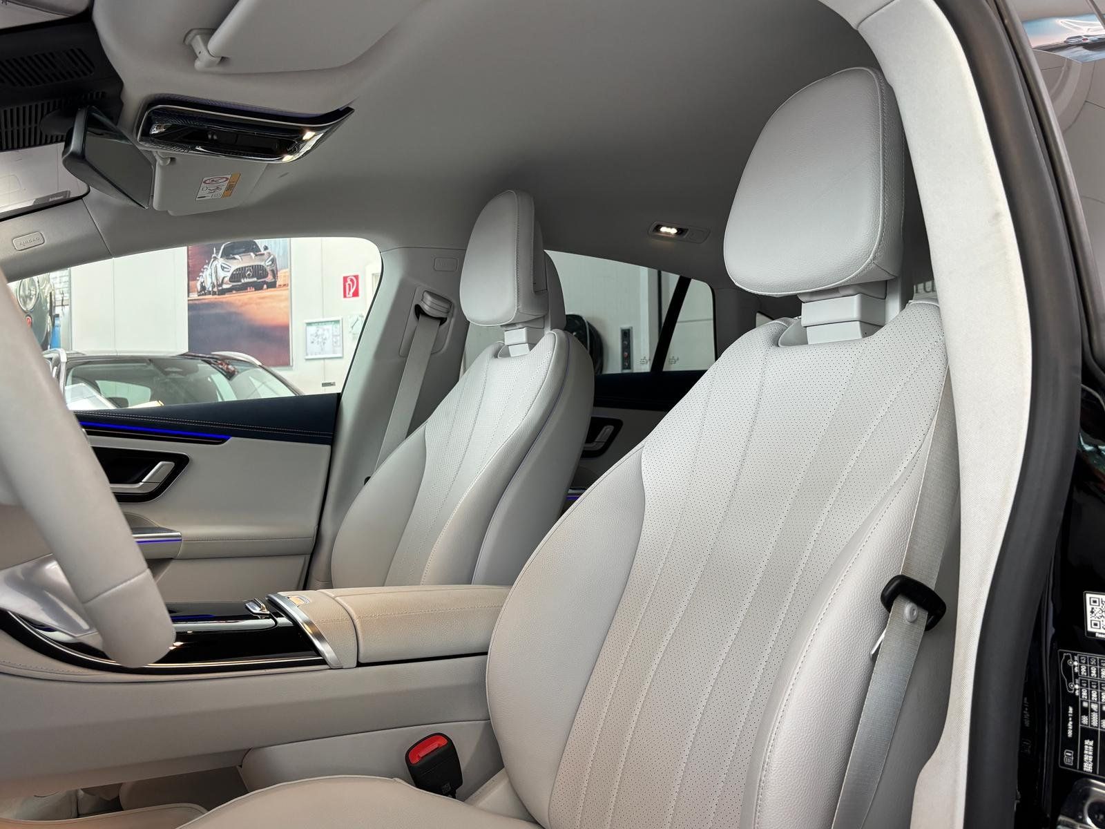 Fahrzeugabbildung Mercedes-Benz EQE 300 PREMIUM HAL10°+HUD+AHK+DIGITAL+AC22+BURM