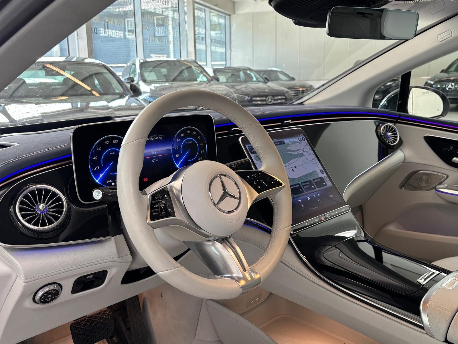 Fahrzeugabbildung Mercedes-Benz EQE 300 PREMIUM HAL10°+HUD+AHK+DIGITAL+AC22+BURM