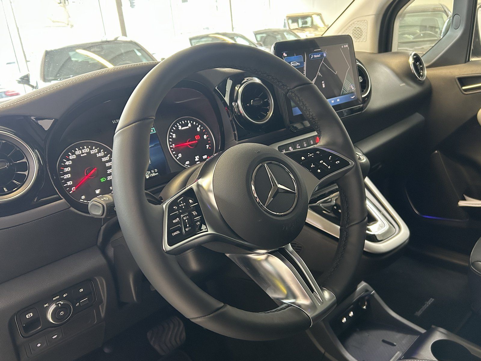 Fahrzeugabbildung Mercedes-Benz T 180 SONDERMODELL KAMERA+TECHNIK+LED+NAVI+SHZ