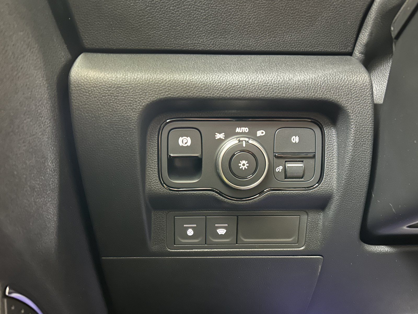Fahrzeugabbildung Mercedes-Benz T 180 SONDERMODELL KAMERA+TECHNIK+LED+NAVI+SHZ
