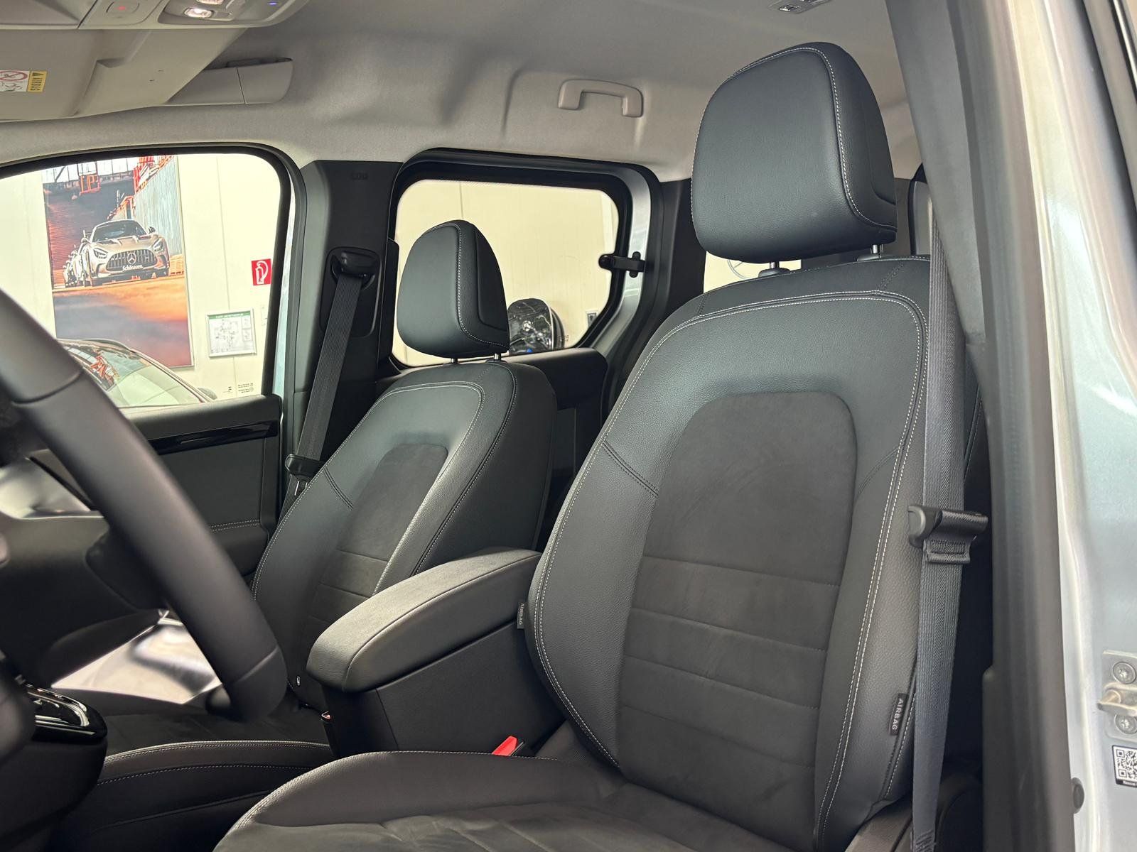 Fahrzeugabbildung Mercedes-Benz T 180 d LED+7G+KAMERA+TOTWINKEL+TEMPOMAT+SHZ