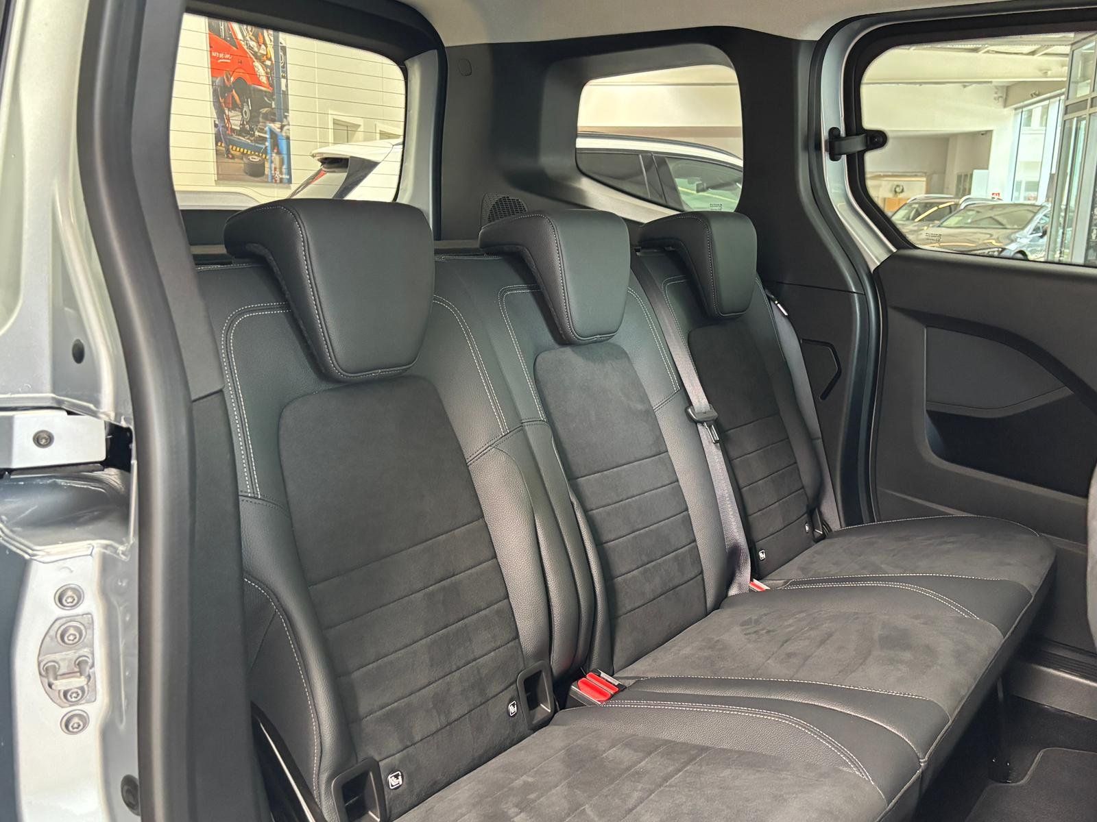Fahrzeugabbildung Mercedes-Benz T 180 d LED+7G+KAMERA+TOTWINKEL+TEMPOMAT+SHZ