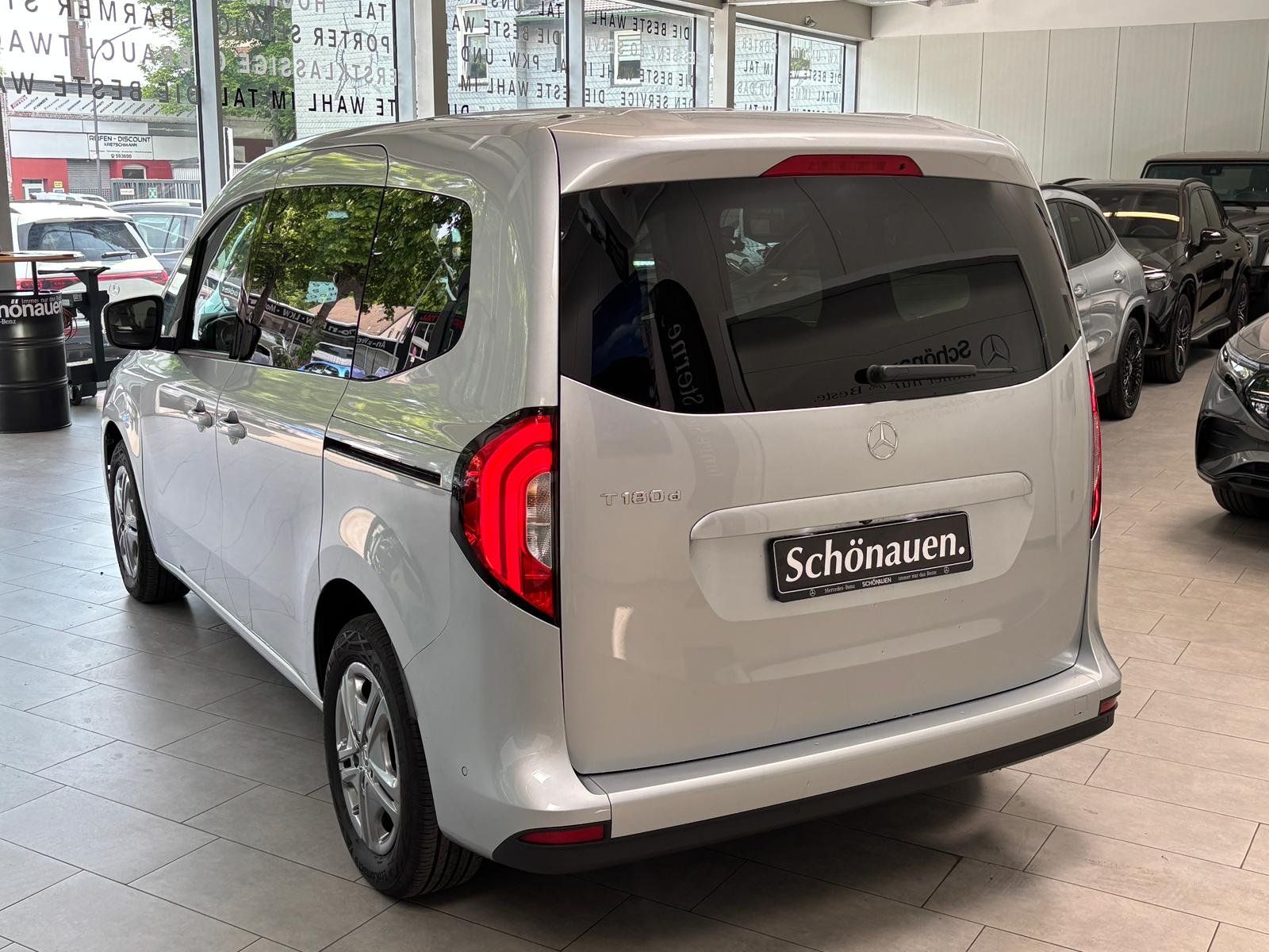 Fahrzeugabbildung Mercedes-Benz T 180 d LED+7G+KAMERA+TOTWINKEL+TEMPOMAT+SHZ
