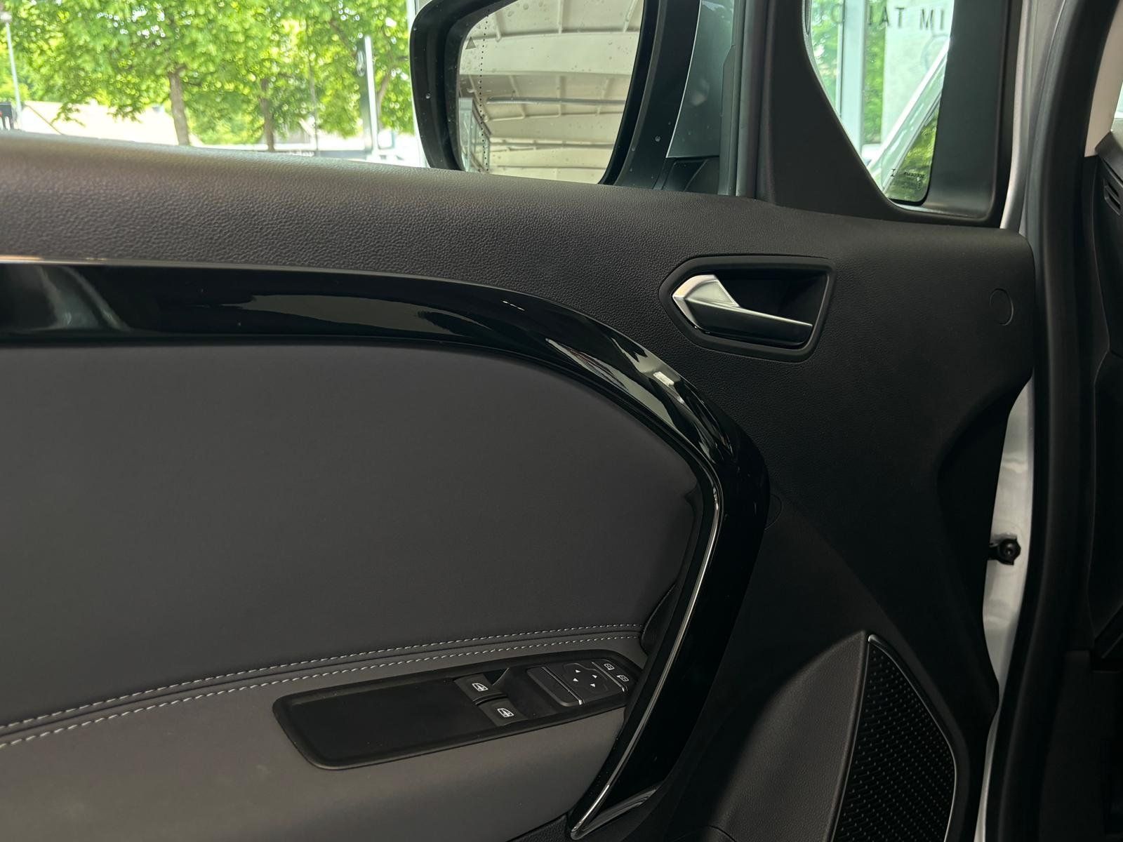 Fahrzeugabbildung Mercedes-Benz T 180 d LED+7G+KAMERA+TOTWINKEL+TEMPOMAT+SHZ
