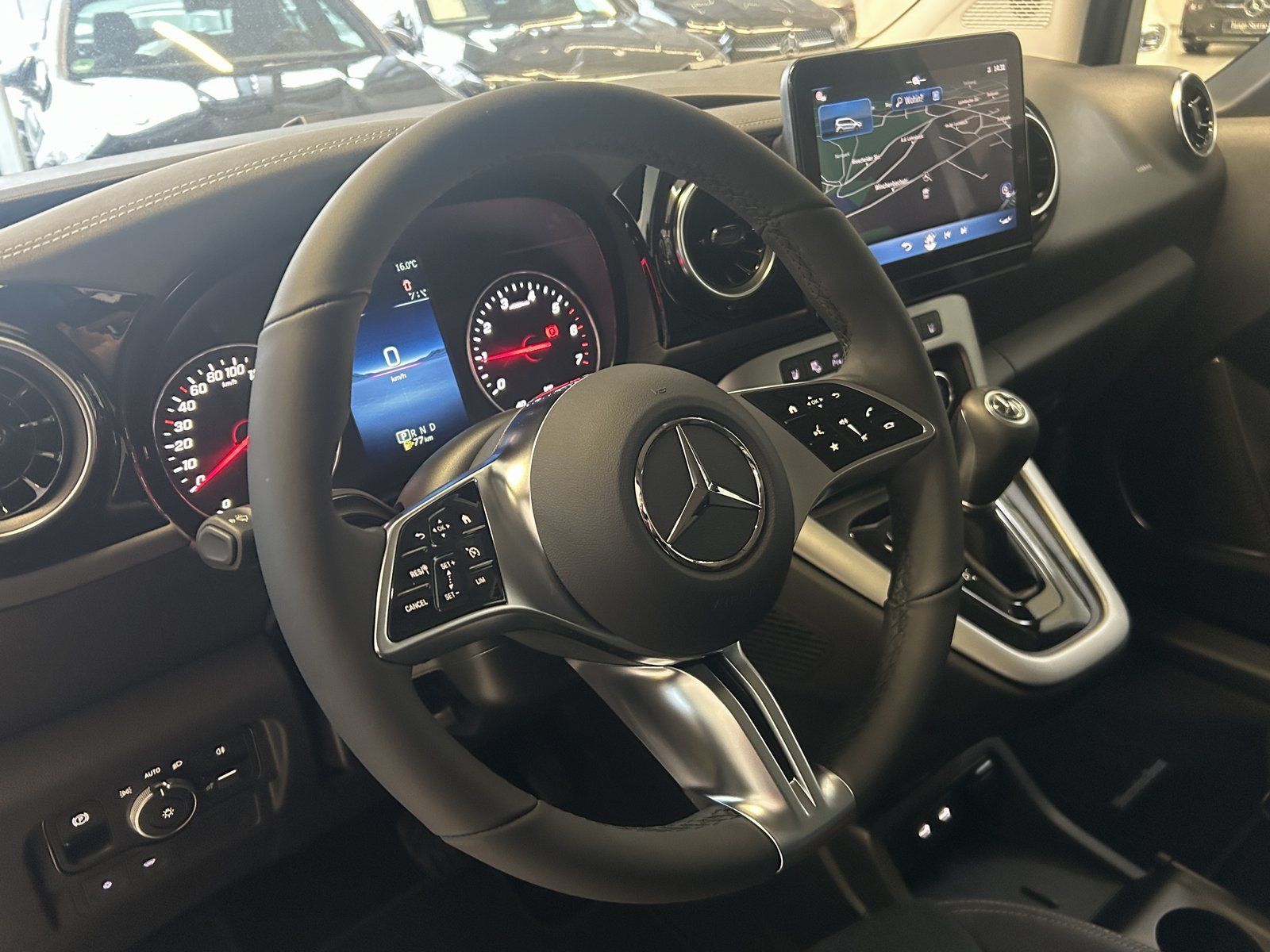 Fahrzeugabbildung Mercedes-Benz T 180 FACELIFT24+EDITION+LED+KAMERA+CARPLAY