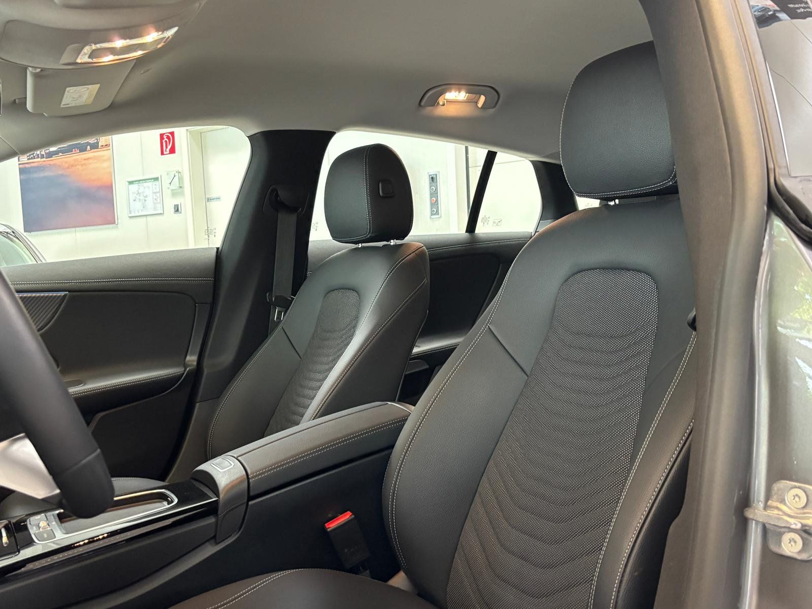 Fahrzeugabbildung Mercedes-Benz CLA 180 SB KEYLESS+360°+DISTRO+EASYPACK+CARPLAY