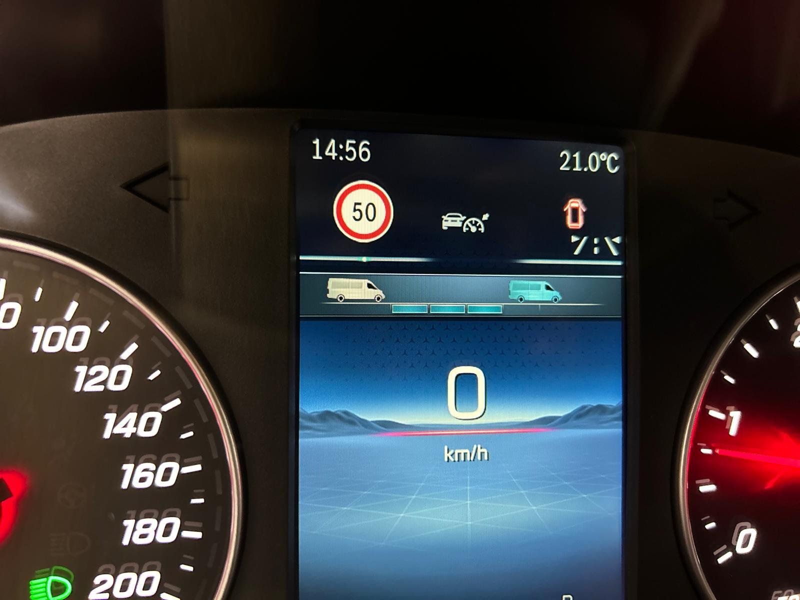 Fahrzeugabbildung Mercedes-Benz Sprinter 317 TOURER STHZ+AHK3,5+SCHWIN+ETÜR+DIST