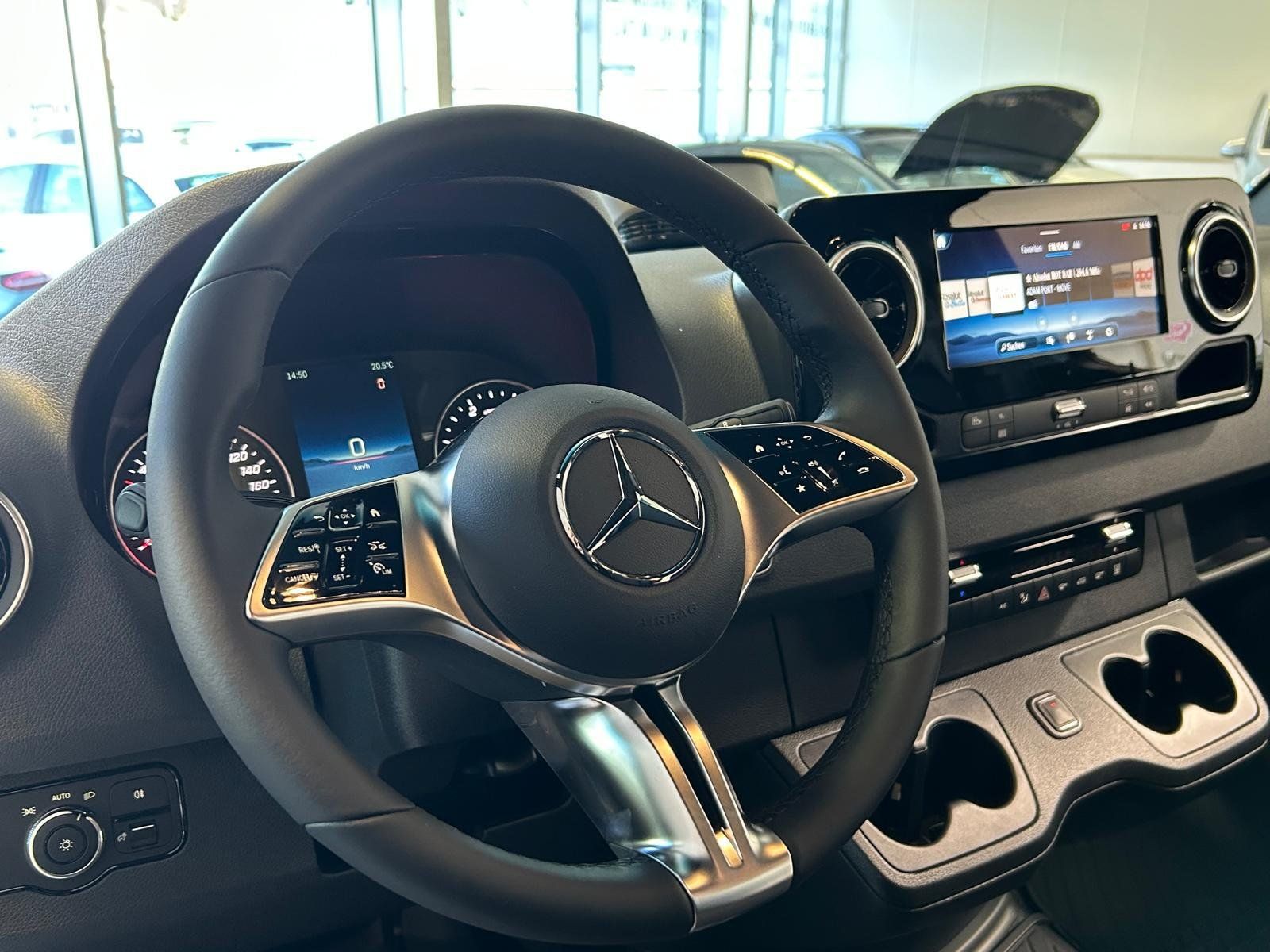 Fahrzeugabbildung Mercedes-Benz Sprinter 317 TOURER STHZ+AHK3,5+SCHWIN+ETÜR+DIST