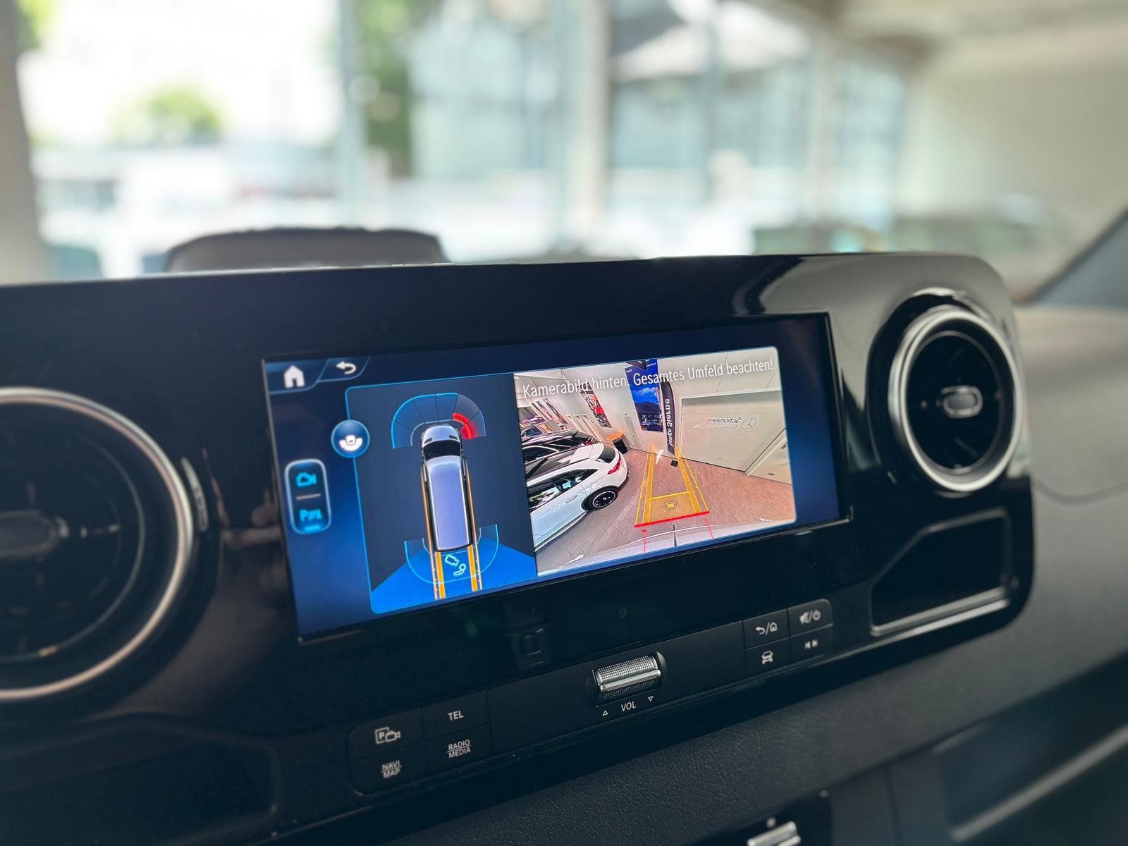 Fahrzeugabbildung Mercedes-Benz Sprinter 317 CDI PRO L2H2+LED+AHK+DISTR+HOLZ+EDW