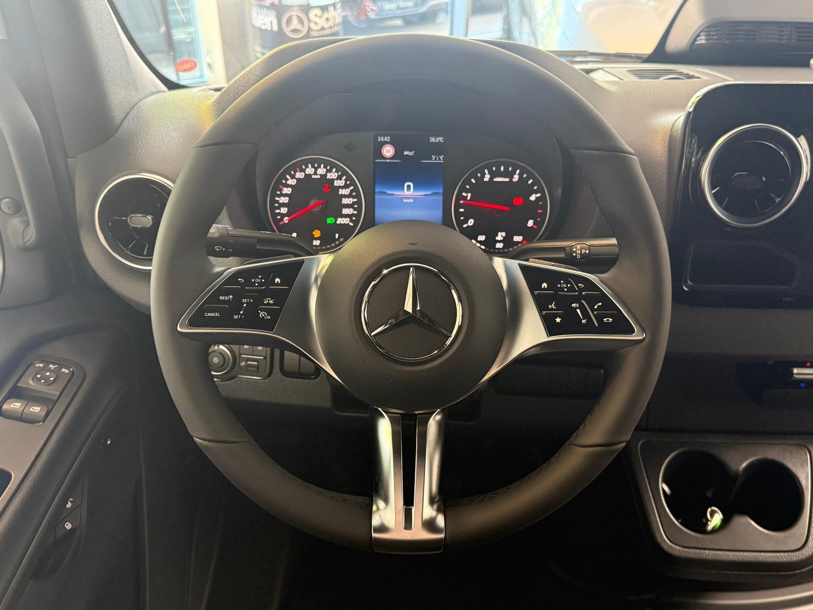 Fahrzeugabbildung Mercedes-Benz Sprinter 319 CDI Standard 4x4 AHK3,5+LED+STDHZ