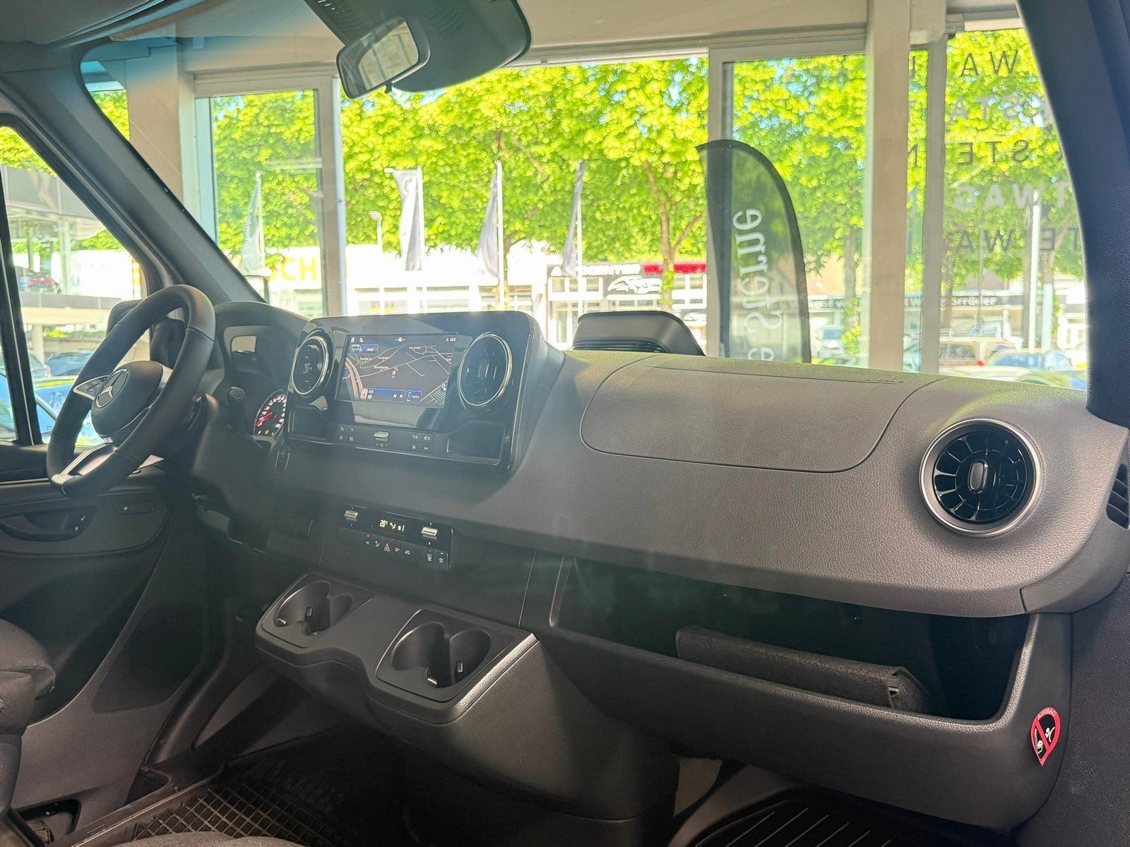 Fahrzeugabbildung Mercedes-Benz Sprinter 319 CDI Standard 4x4 AHK3,5+LED+STDHZ